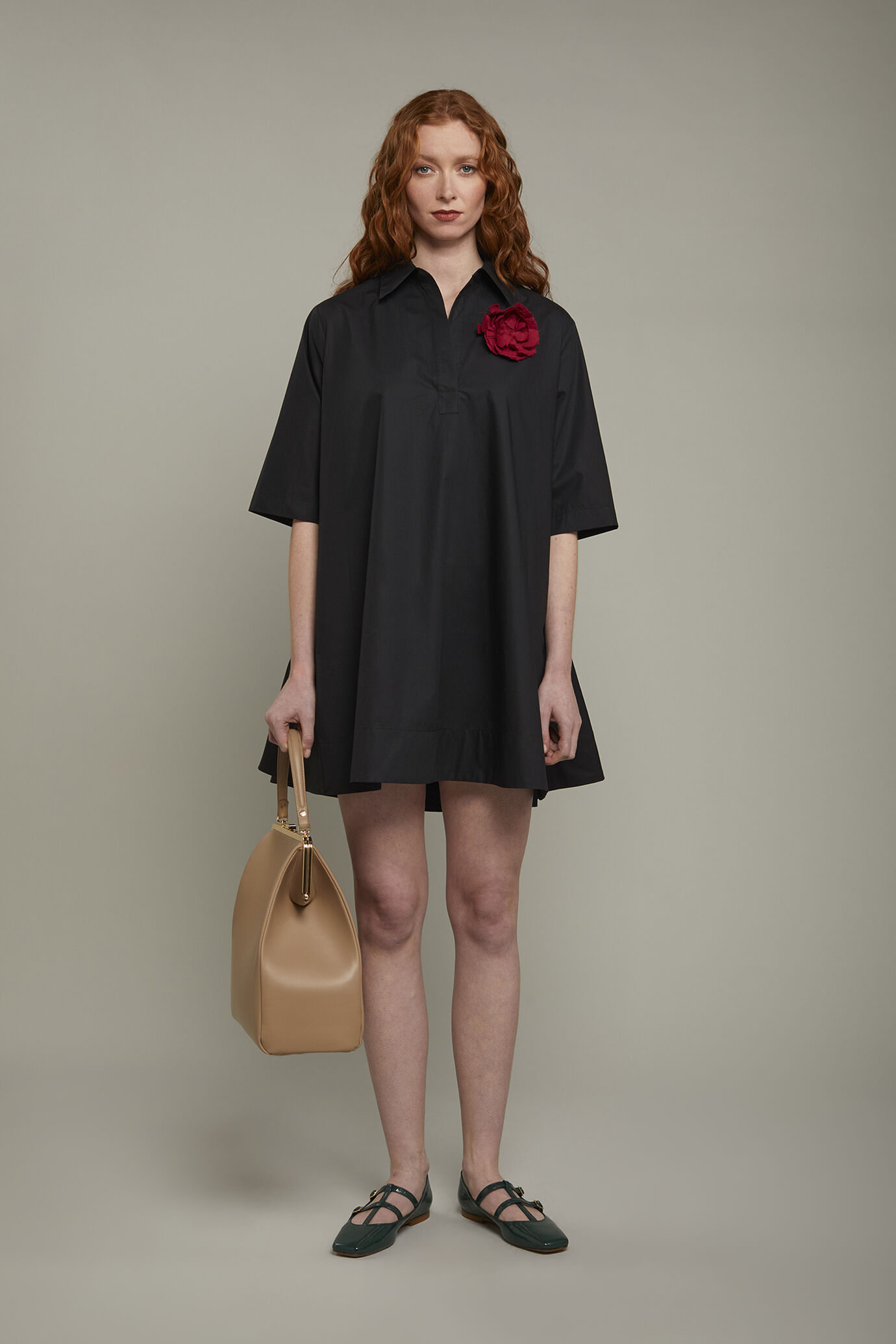Kleid für Damen aus 100 % Baumwolle mit Polokragen in normaler Passform image number 0