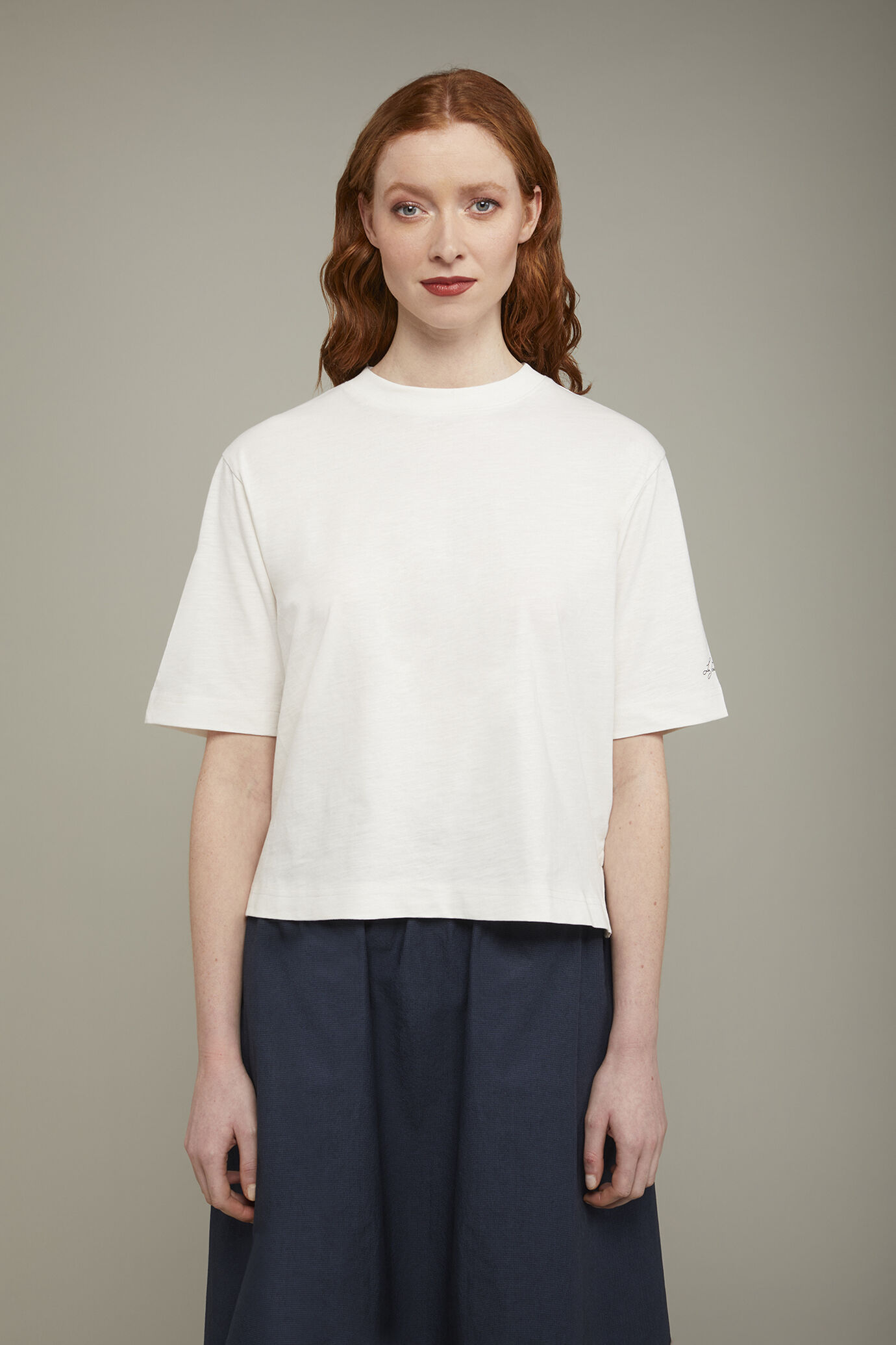 Women&rsquo;s round neck t-shirt 100% cotton regular fit