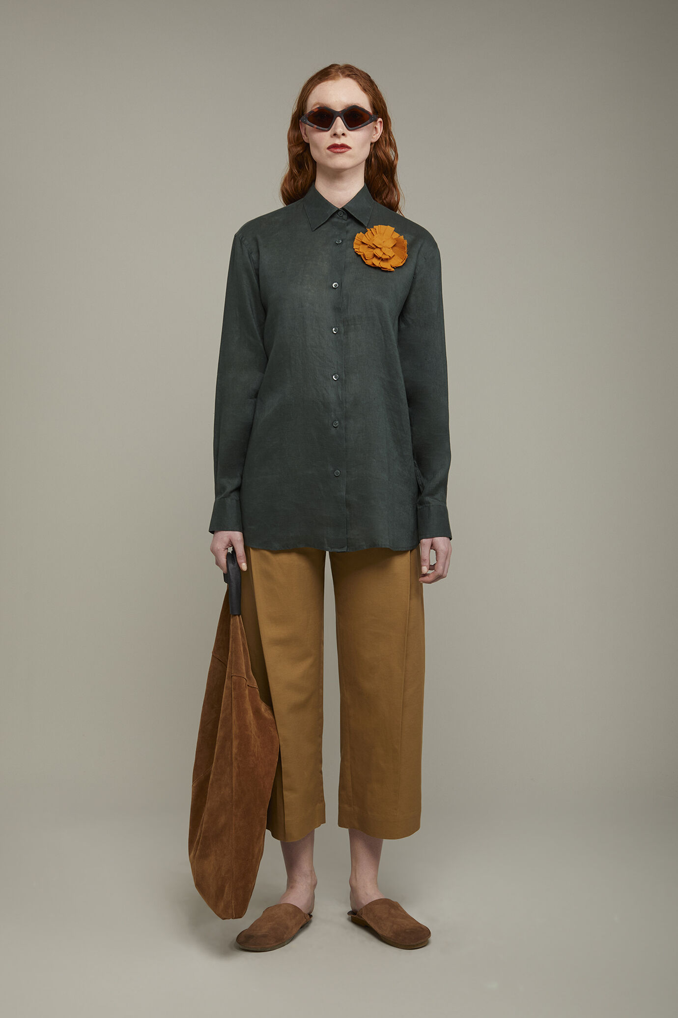 Camicia donna con collo classico 100% lino image number 0