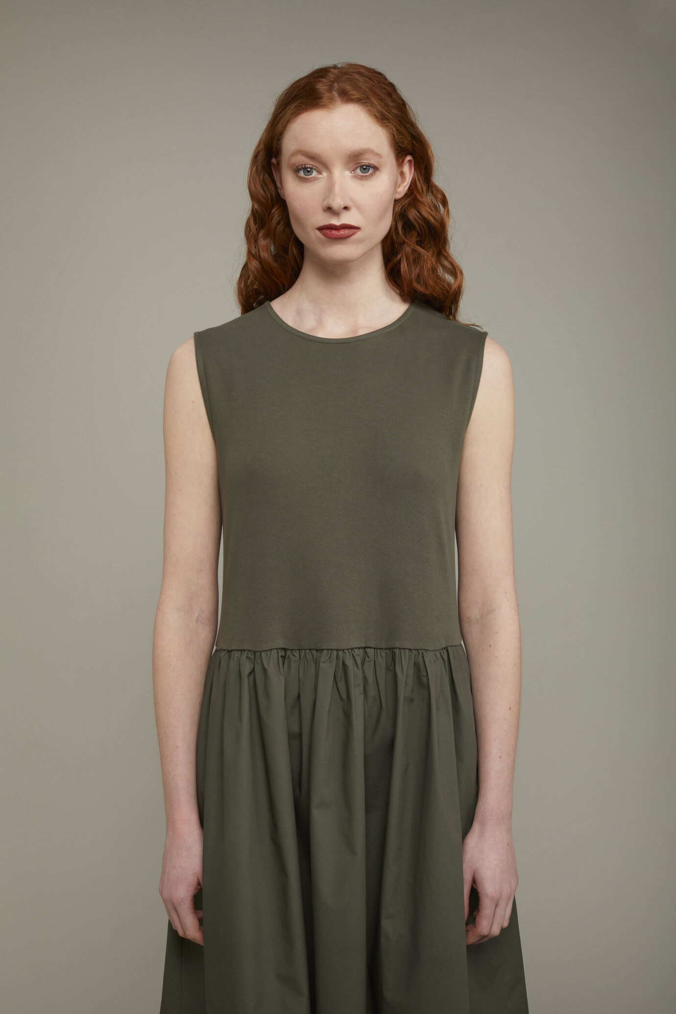 Robe midi femme, sans manches en 100&nbsp;% jersey de coton, coupe r&eacute;guli&egrave;re image number 3