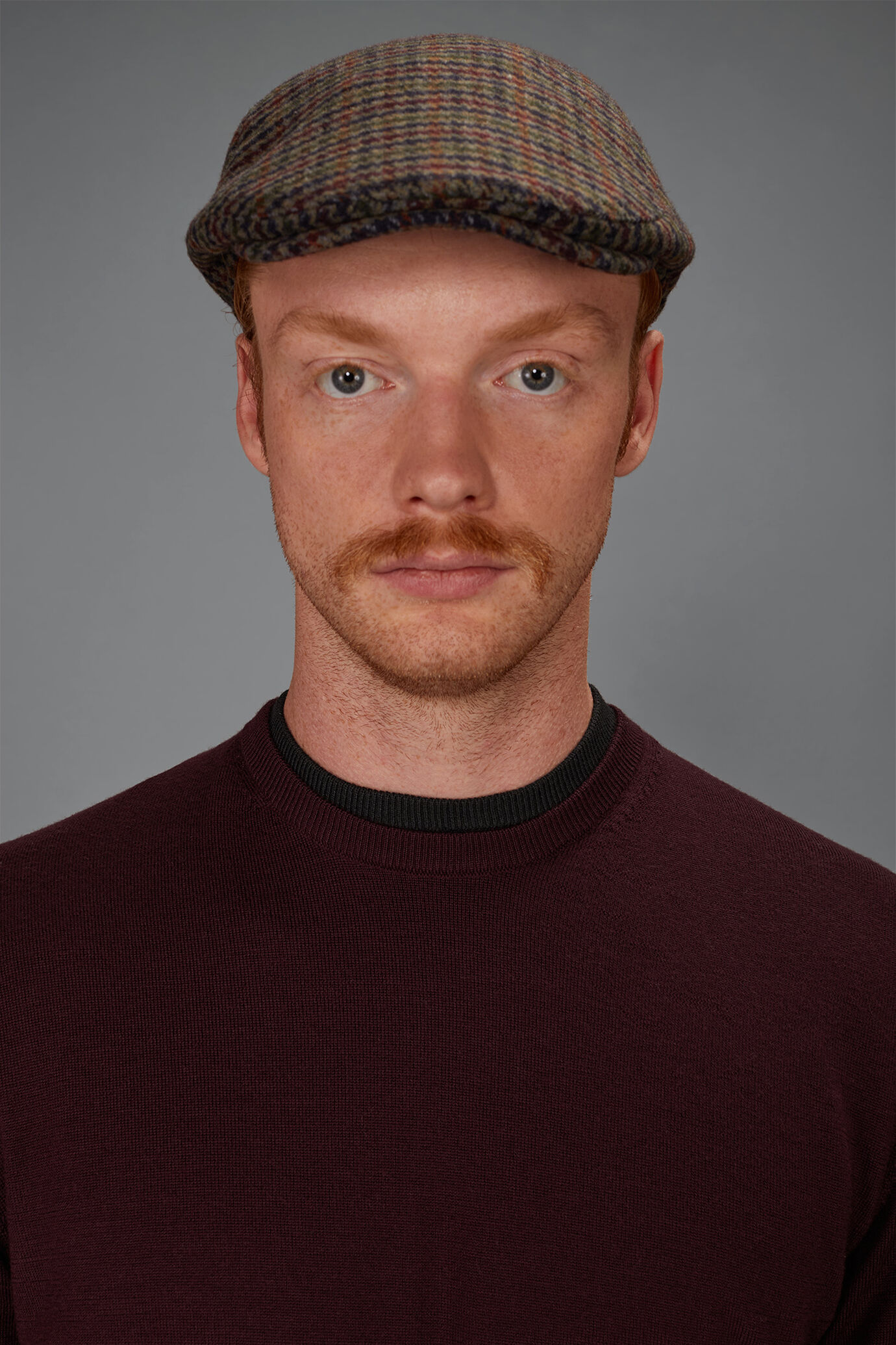 Herren-Rundhalspullover aus 100 % extrafeine Merinowolle in normaler Passform image number 2