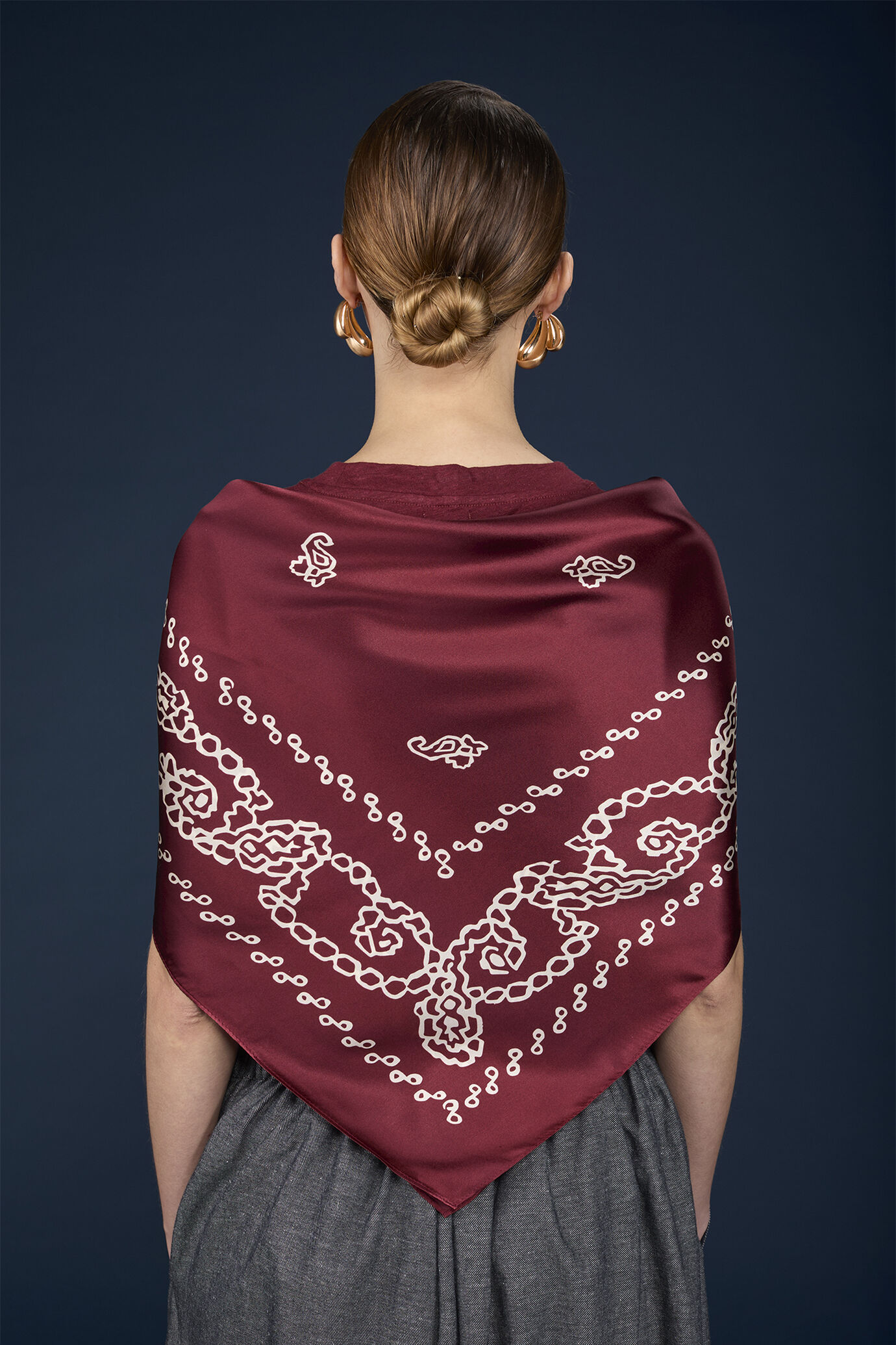 Foulard donna in seta fantasia paisley image number 0