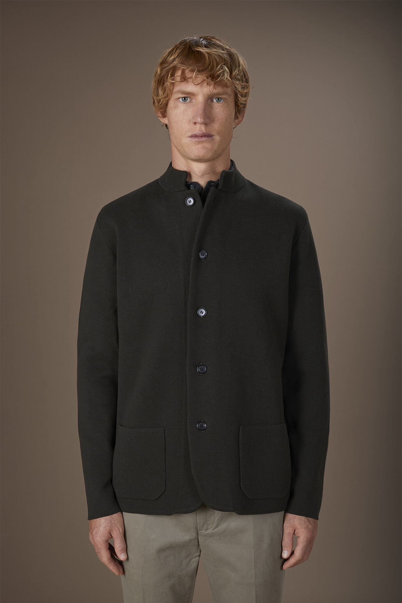 Giacca uomo in maglia punto milano con collo alla coreana in 100% cotone regular fit
