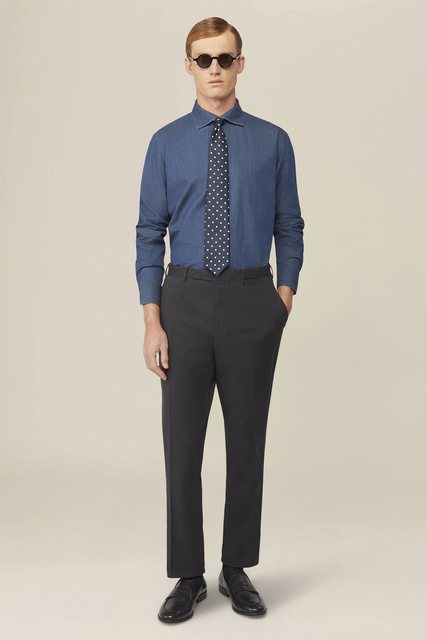 Herrenhose aus Baumwolle mit Falten