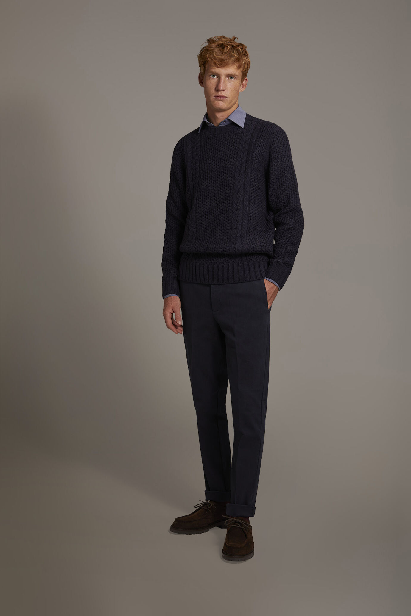 Pantalone classico regular fit tessuto spigato image number 1