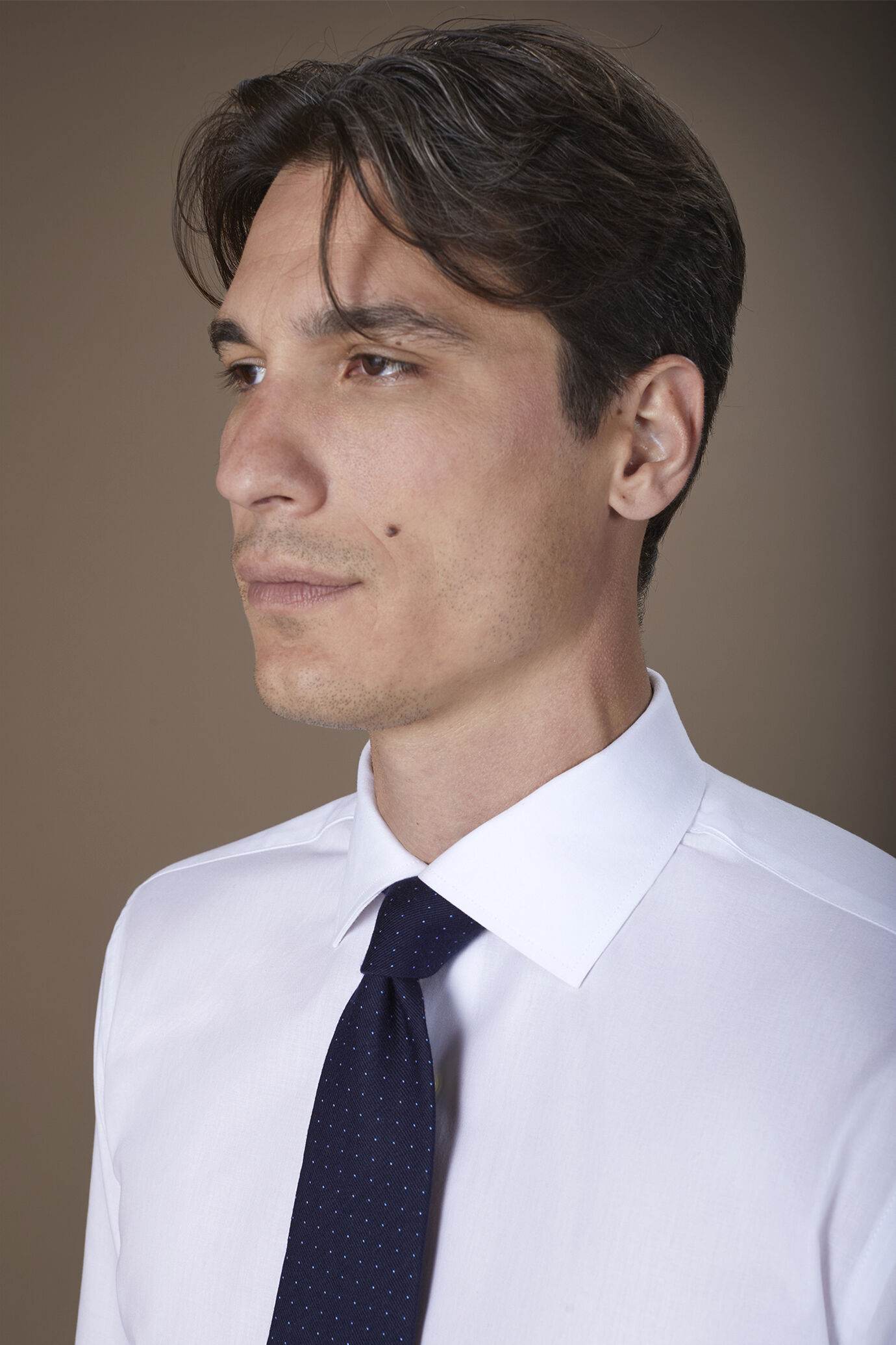 Men's 100% Cotton French collar classic shirt twill construction image number 2