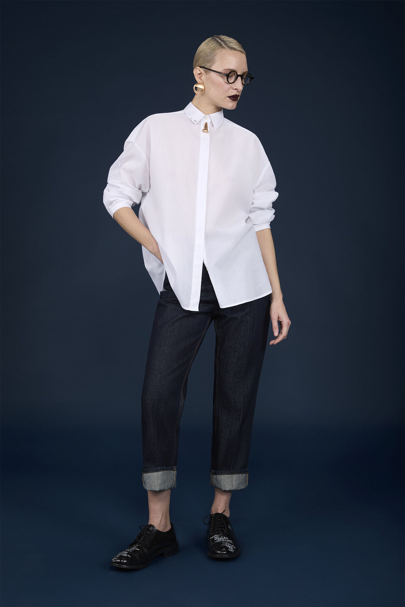 Women's boxy shirt French collar pure cotton with creased effect image number 1