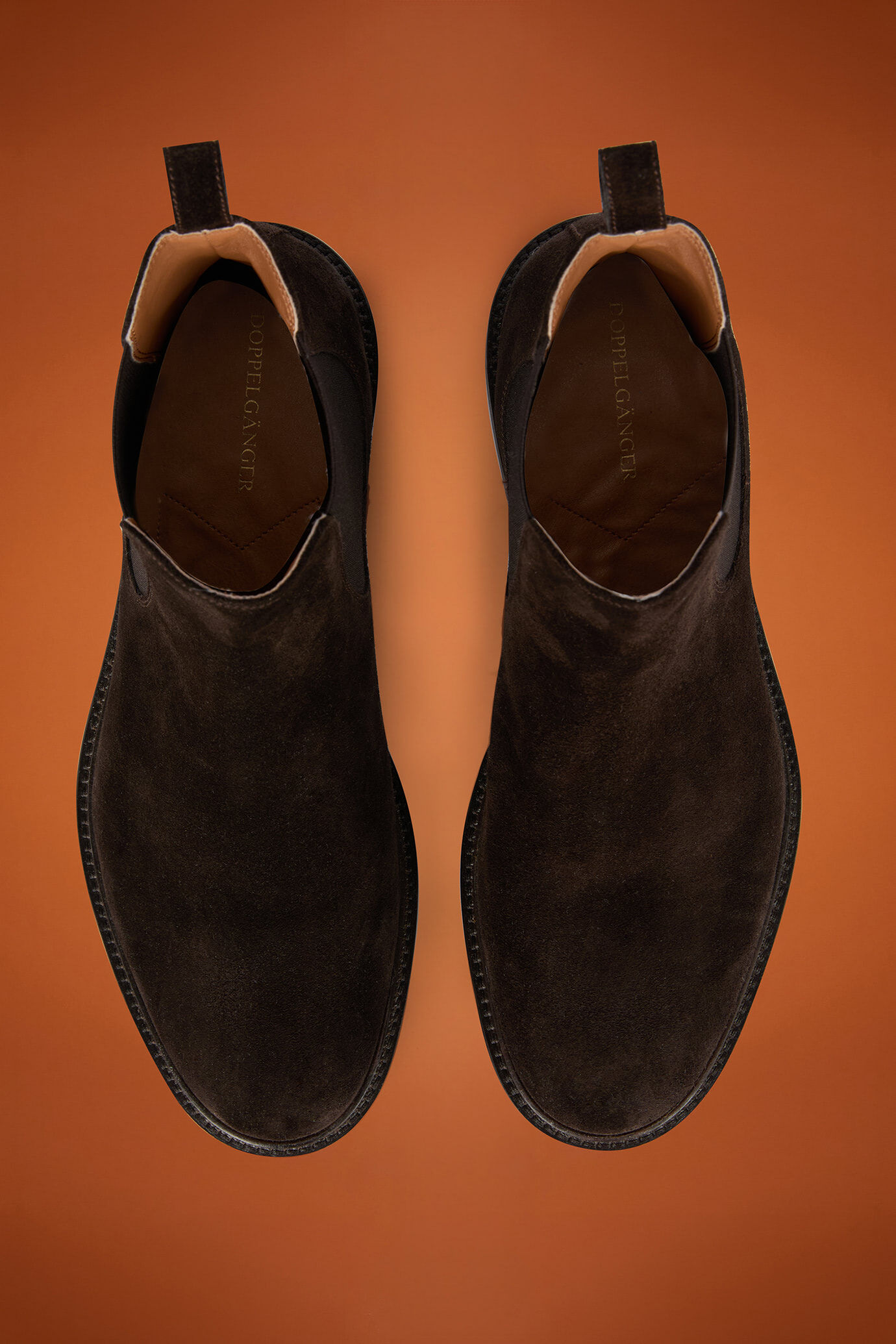 Men's Chelsea boots in 100% genuine suede with rubber soles image number 3