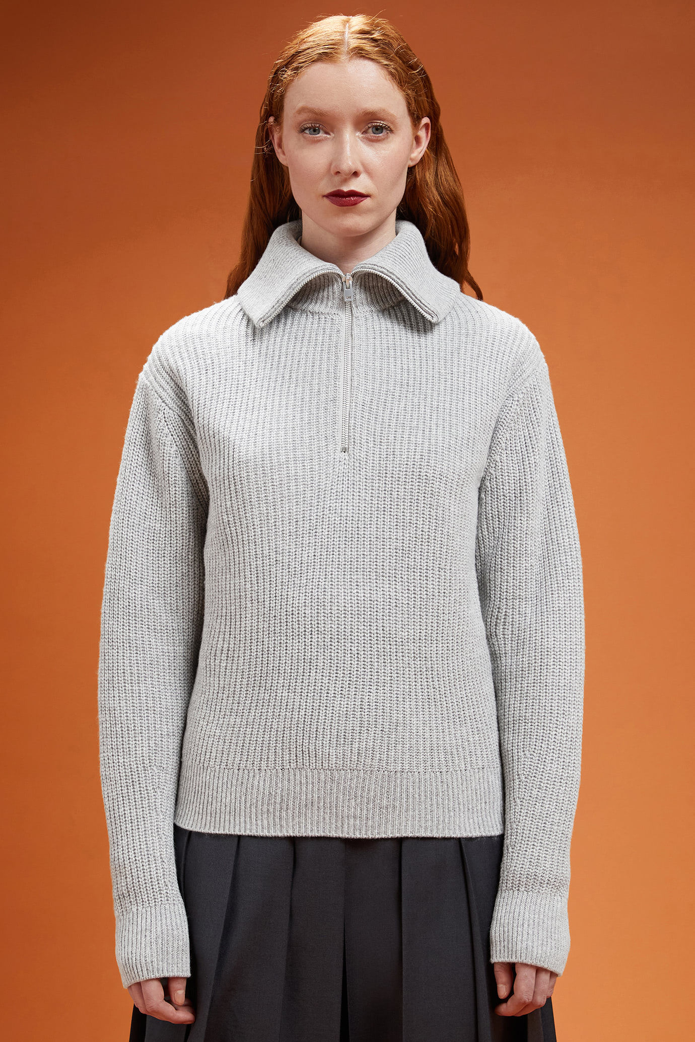 Gestricktes Damen-Poloshirt mit halblangem Rei&szlig;verschluss in normaler Passform image number 0