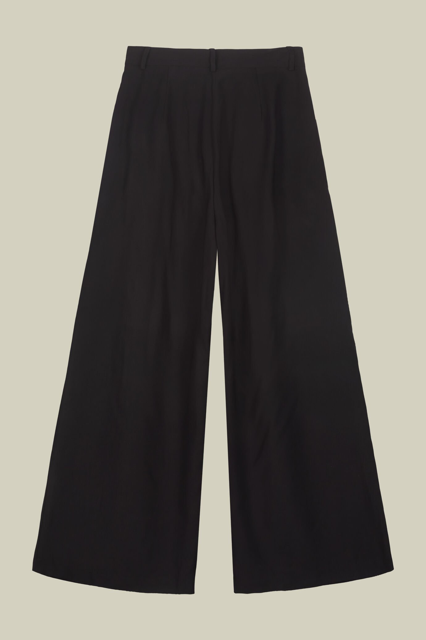 Weite Damenhose mit Leistentaschen vorne image number 6