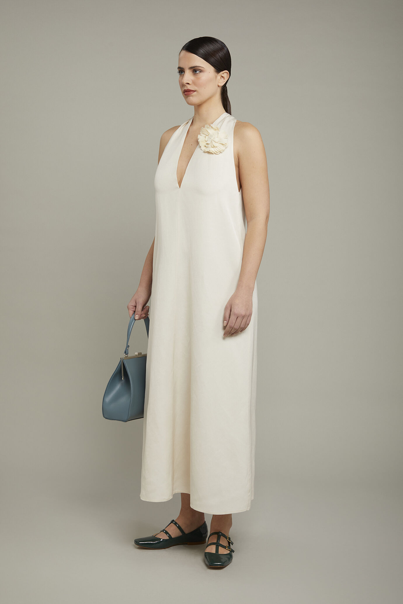 Abito midi donna con scollo a v misto lino image number 1