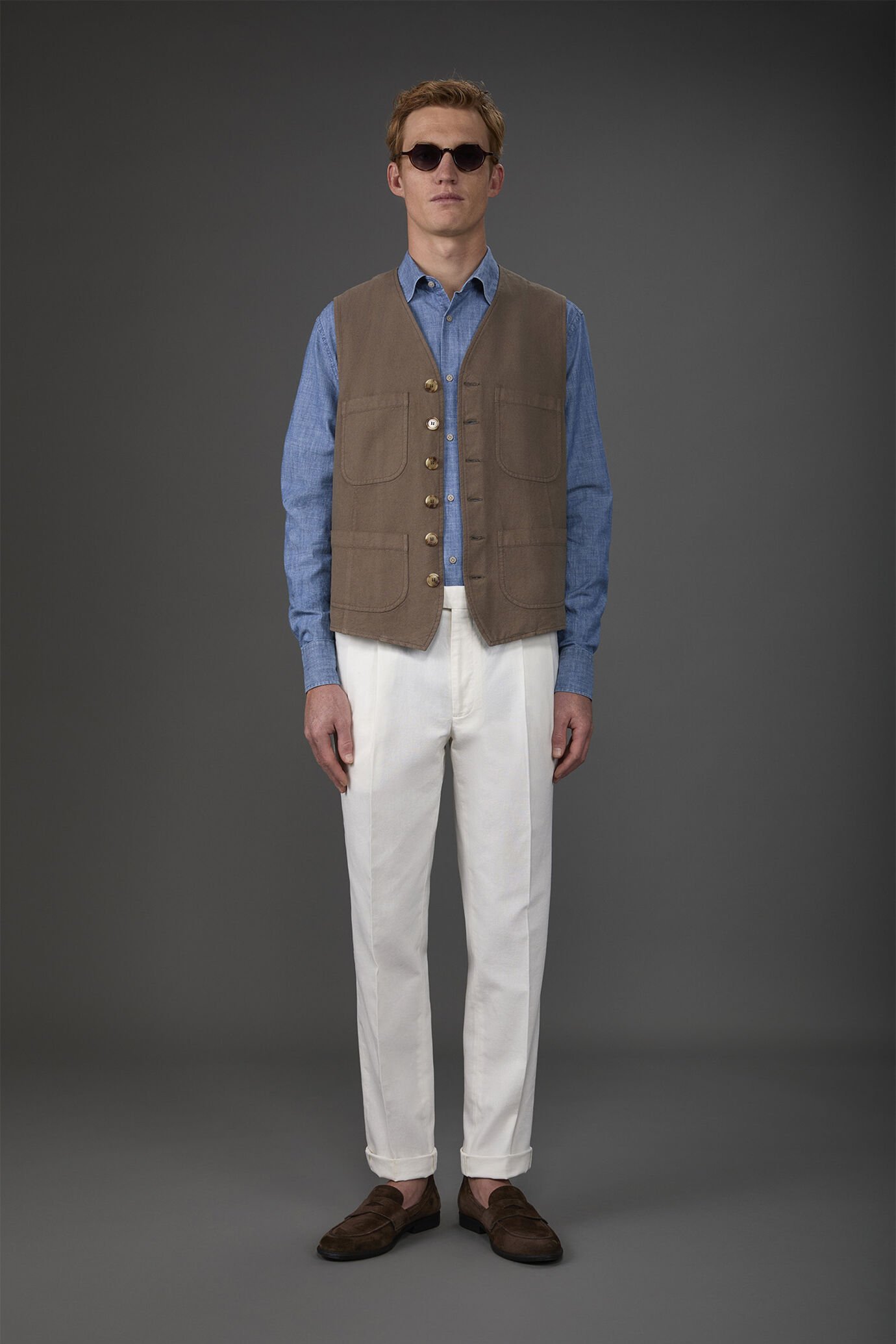 Gilet uomo con tasche a toppa e scollo a V misto lino e cotone