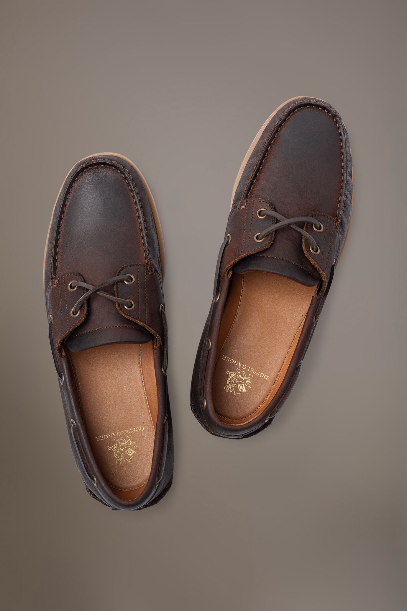 Leather boat shoes 100% aged leather with rubber sole image number 3