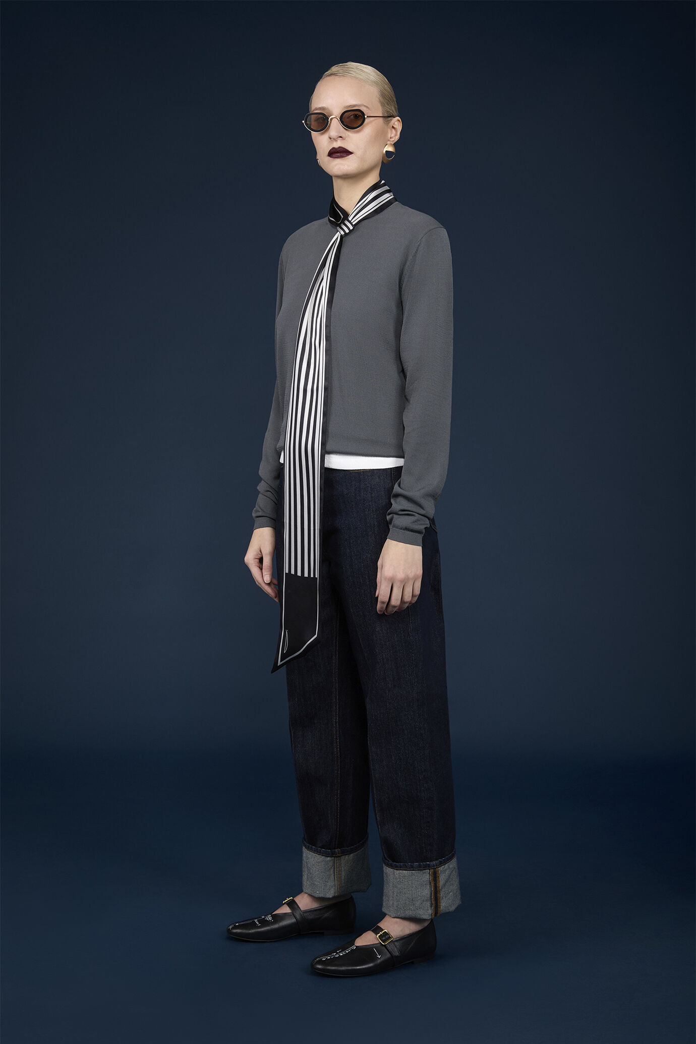 Women's long-sleeved crew-neck top image number 0