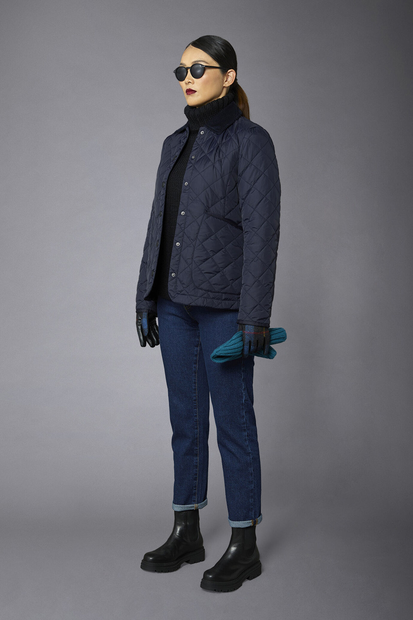 Leicht wattierte Steppjacke mit Kordhemdkragen image number 1