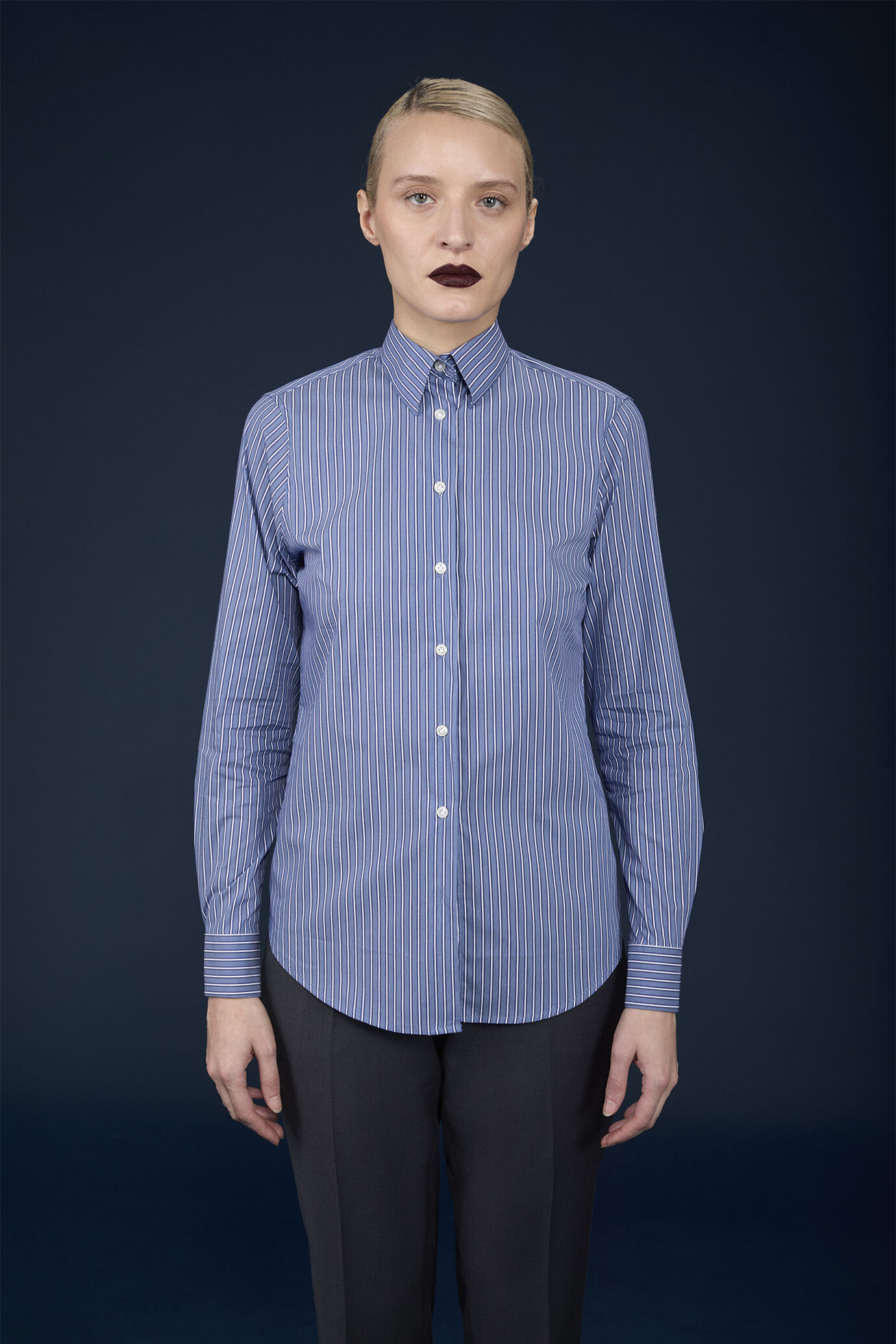 Camicia classica donna in tessuto a righe tinto filo regular fit image number 0