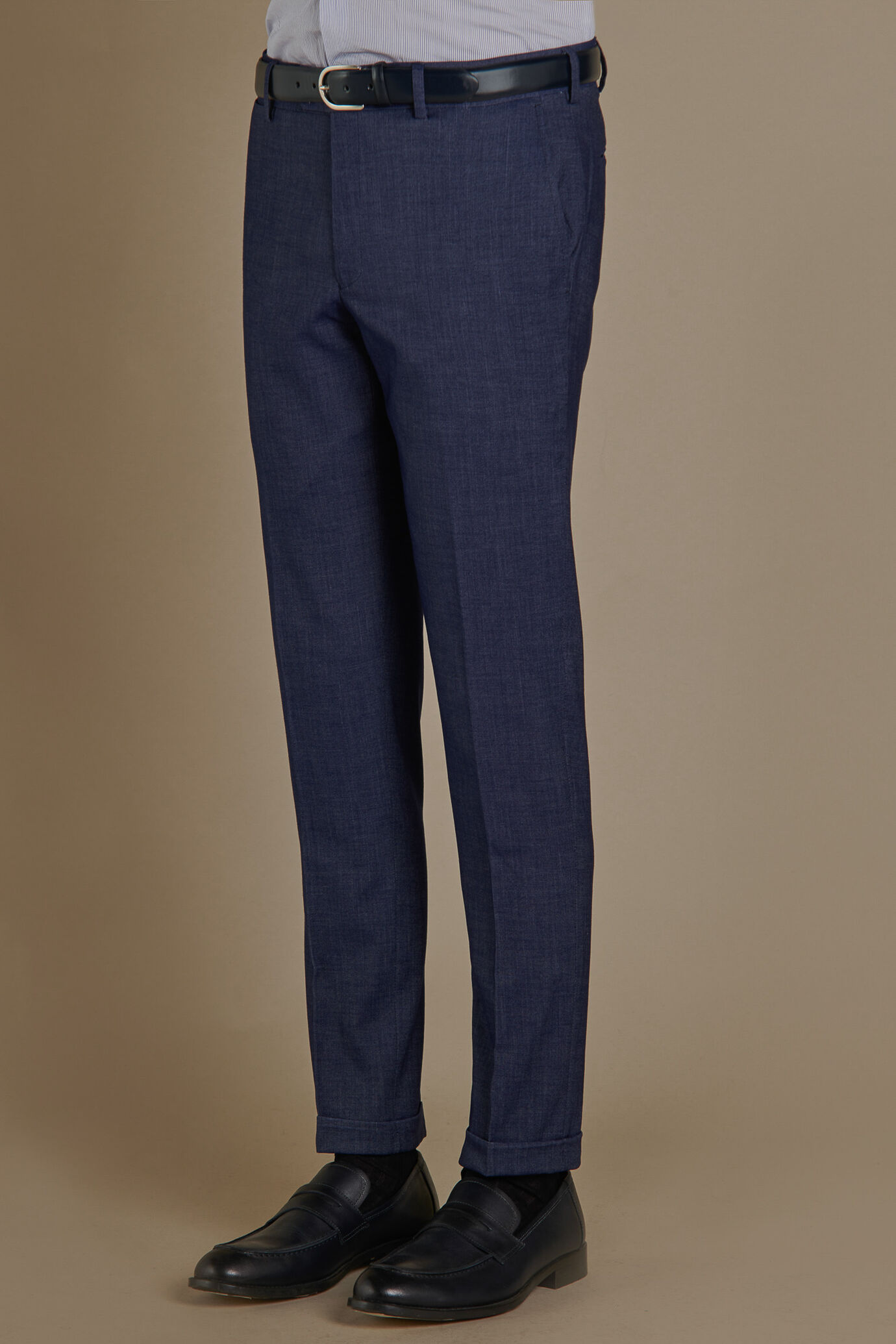 Single-breasted chambray effect suit and trousers with turn up image number 4