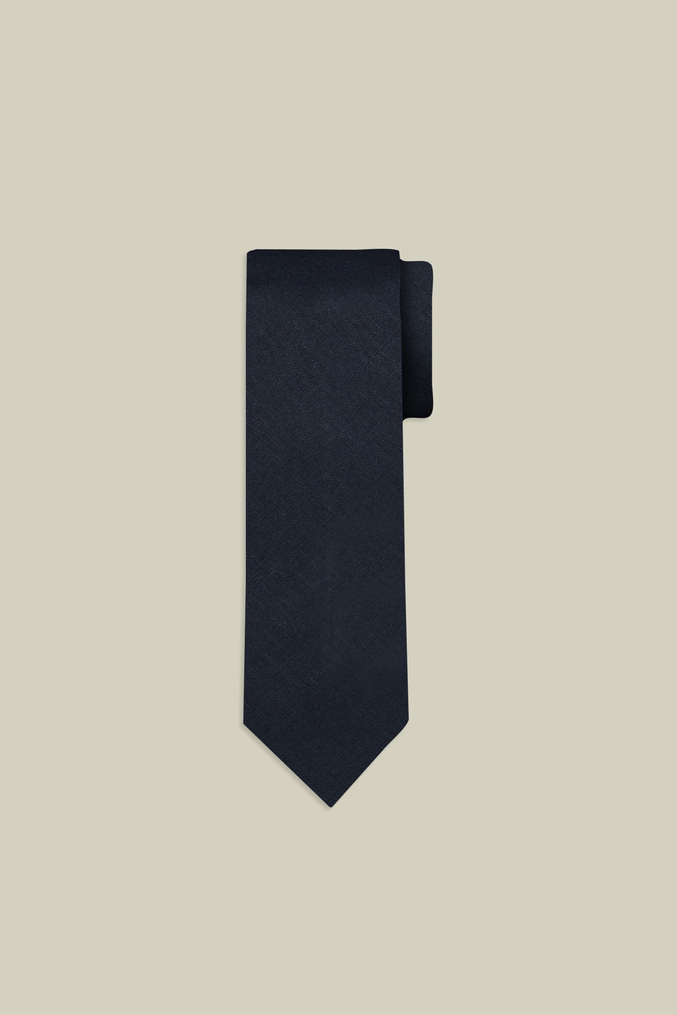 Linen blend tie solid colour