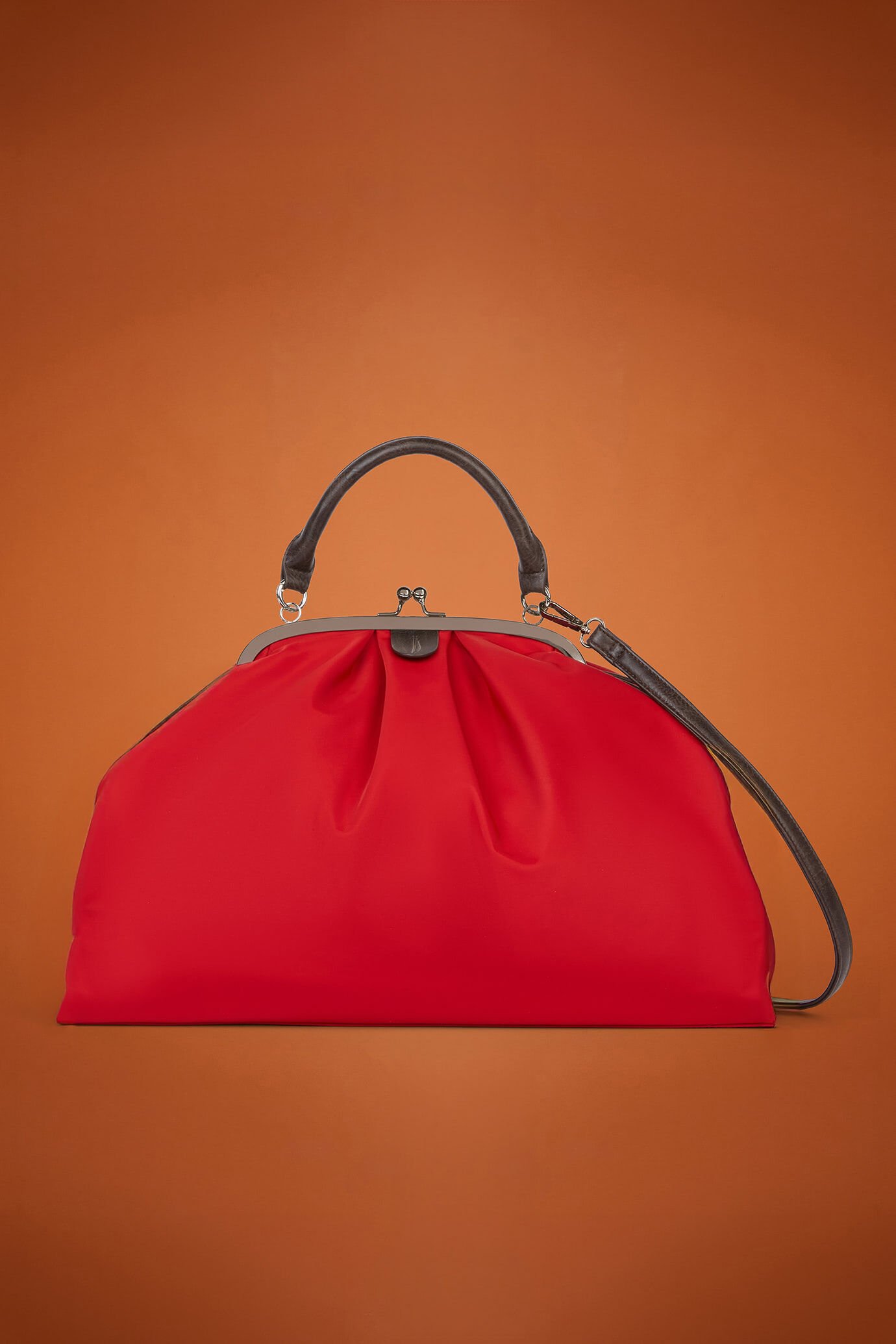 Borsa donna in tessuto tecnico con dettagli in ecopelle