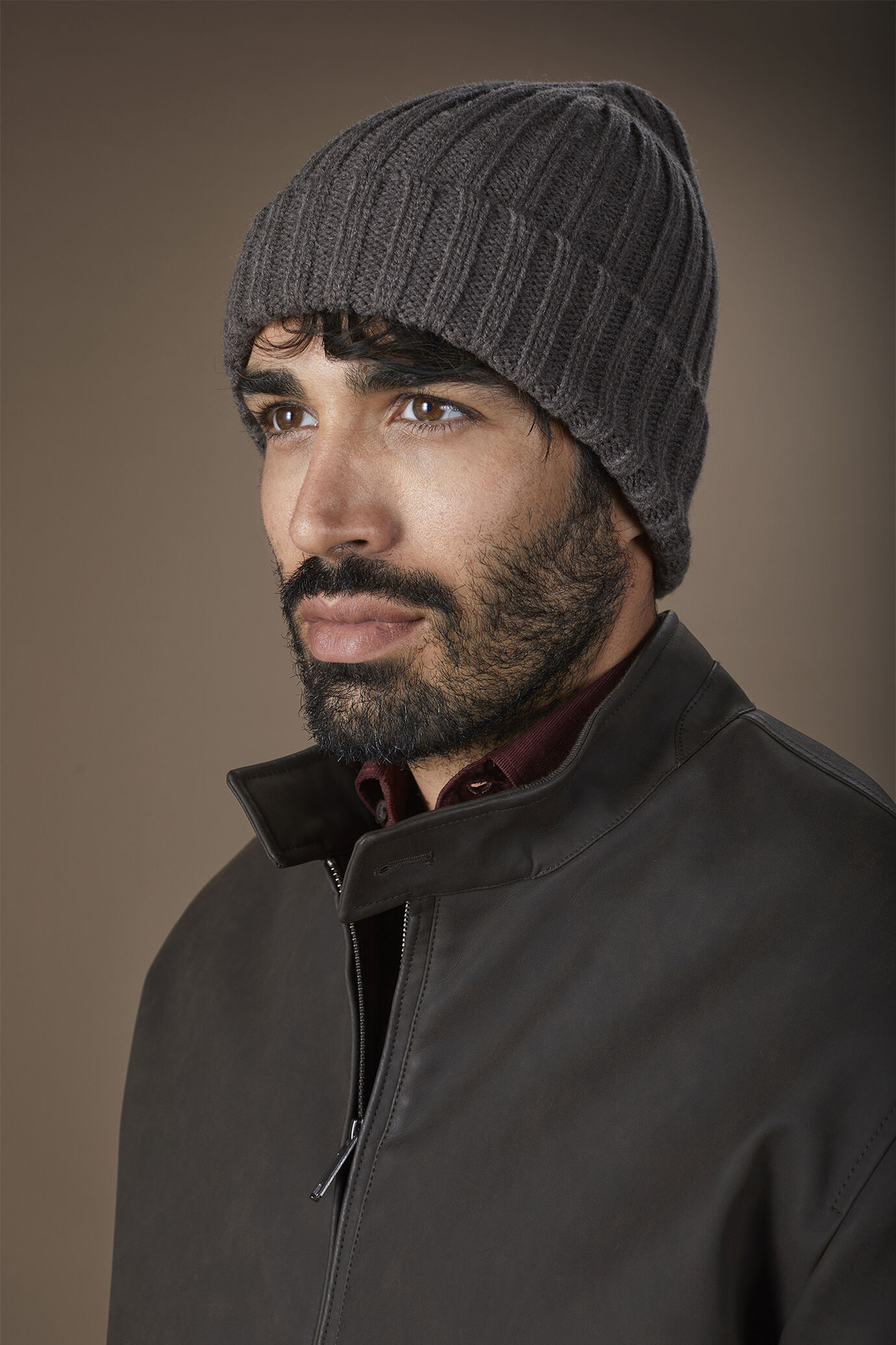 Cappello uomo in misto lana con maglia a coste image number 0