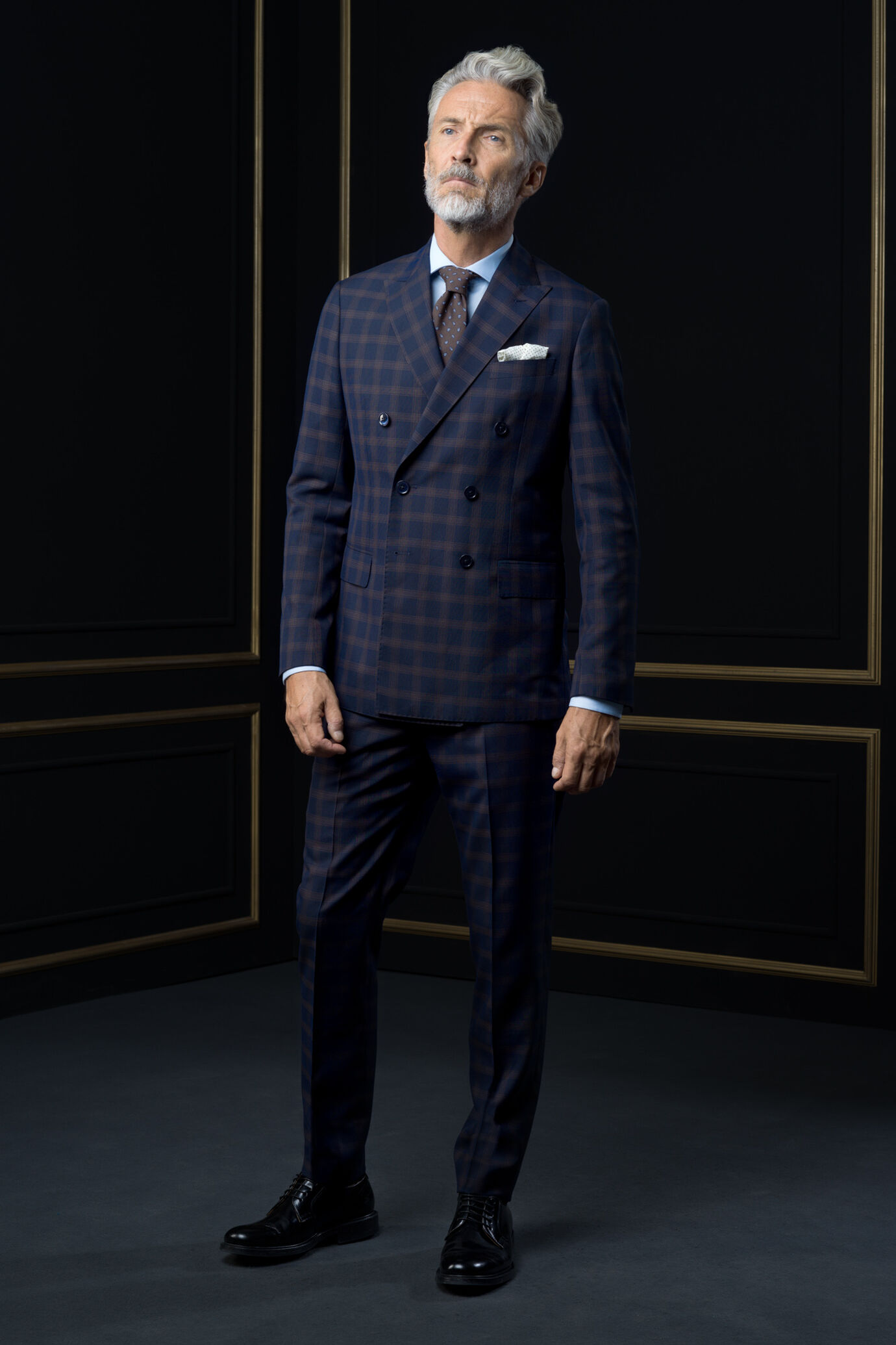 Double breasted suit with peak lapel image number 0