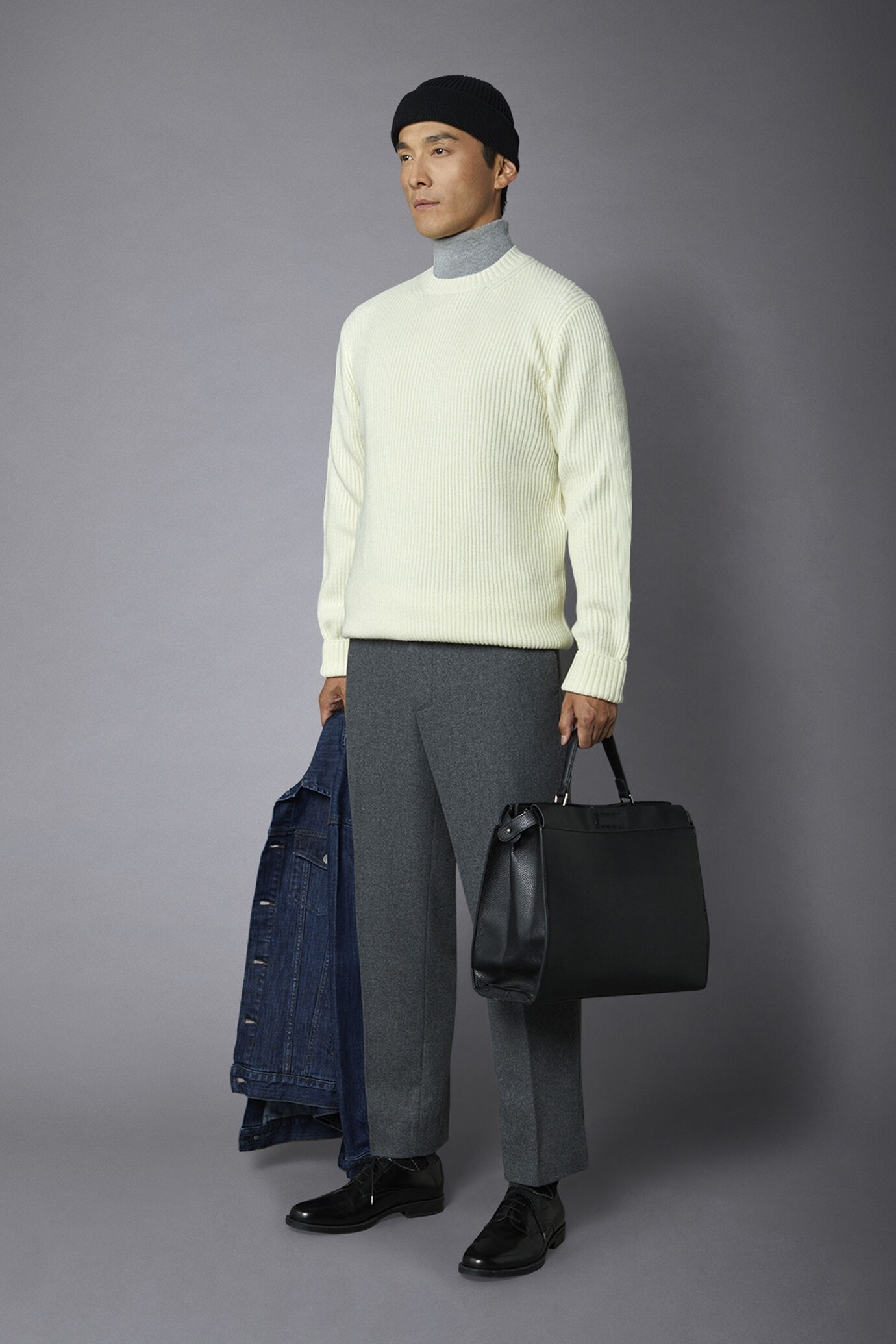 Pullover aus Wollmischung mit Rundhalsausschnitt und Rippenstrick in normaler Passform image number 1