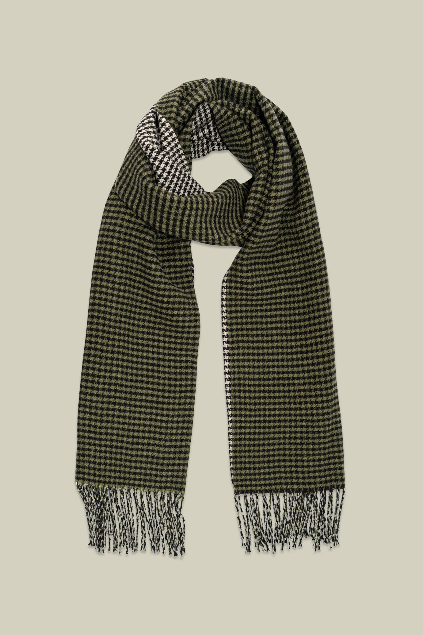 Men's double face houndstooth scarf image number 1