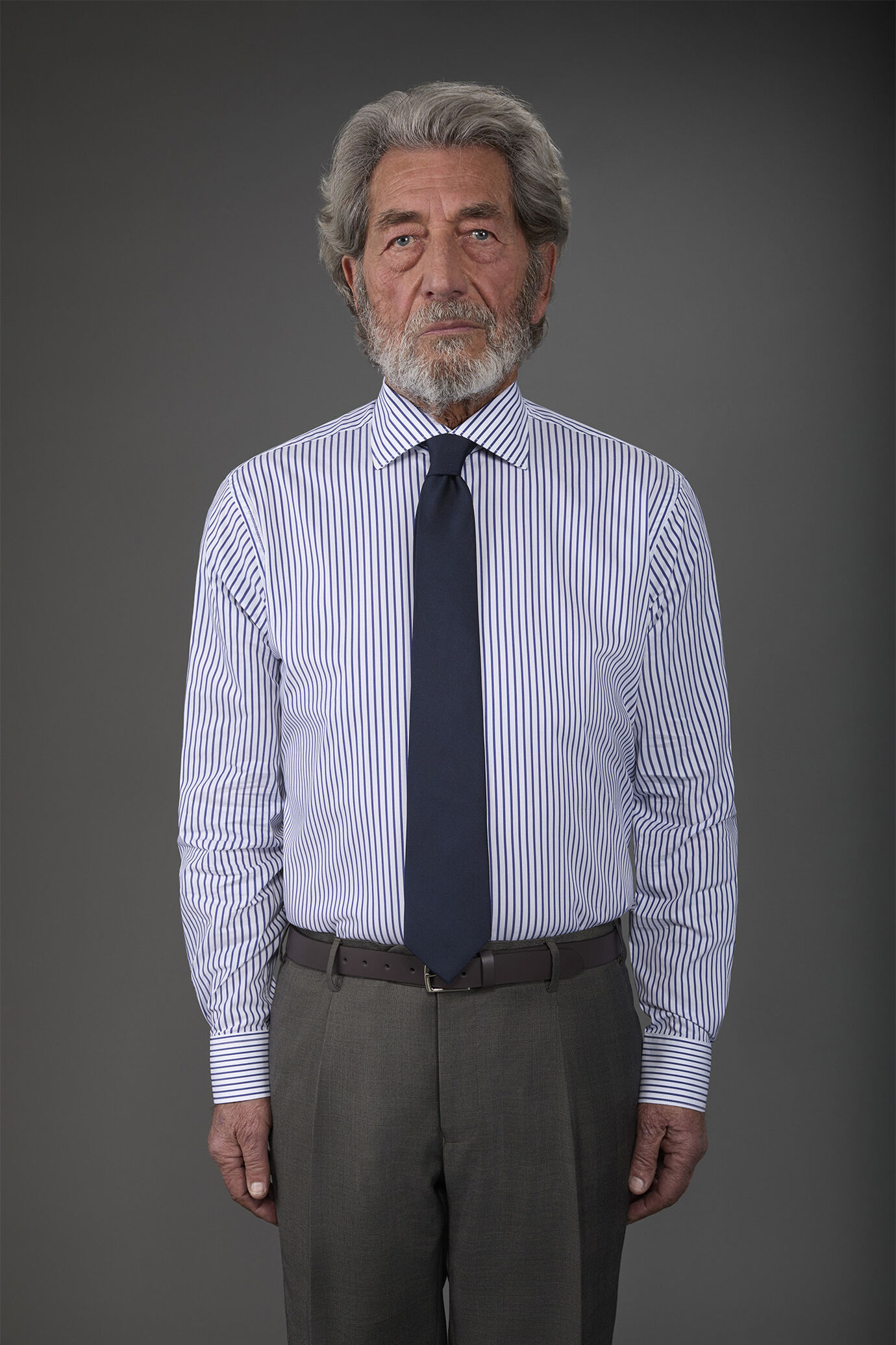 Chemise technique à rayures homme col classique adaptée aux boutons