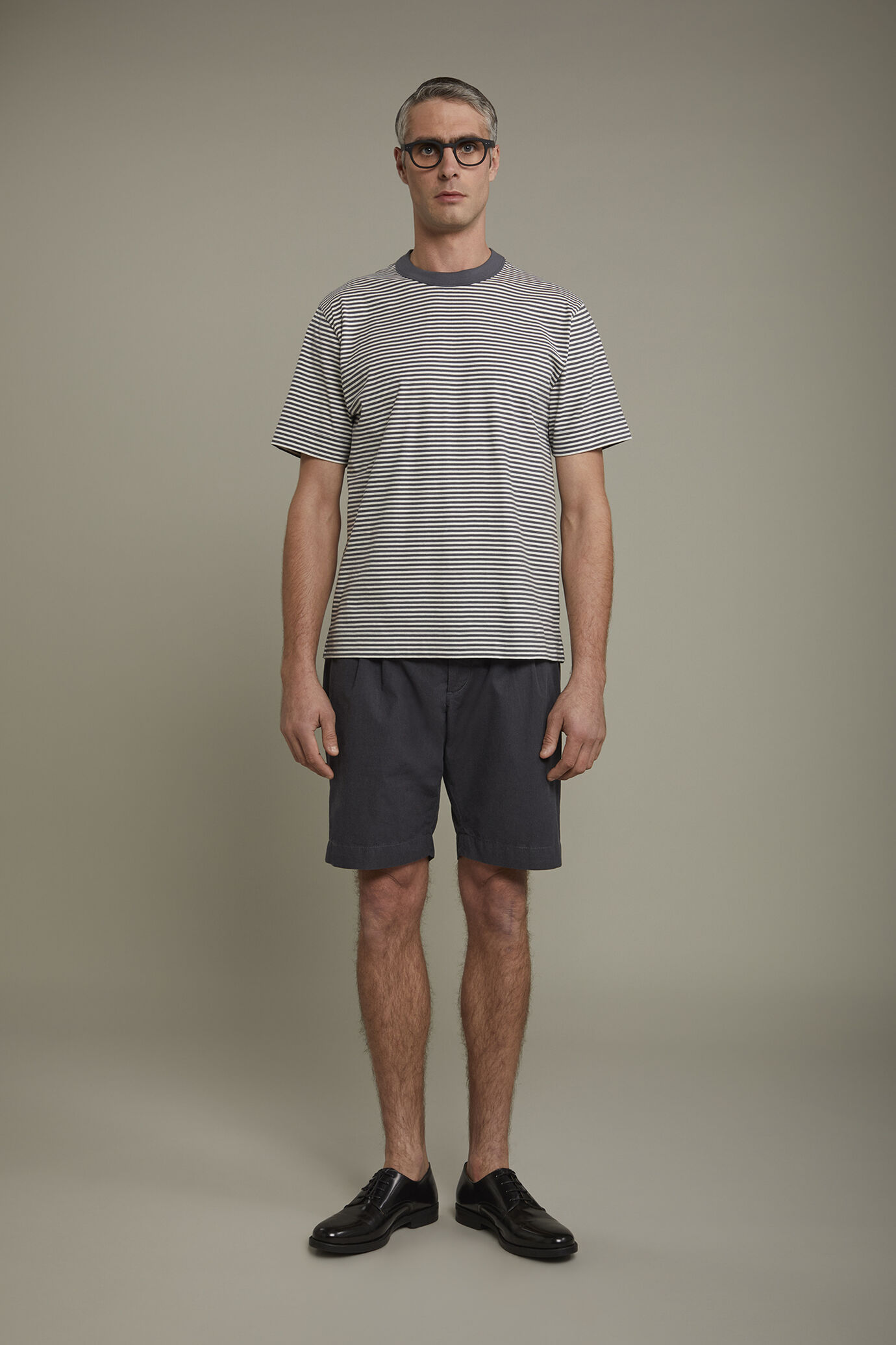 Men's Bermuda with double pinces and laces on waist cotton slub fabric image number 2