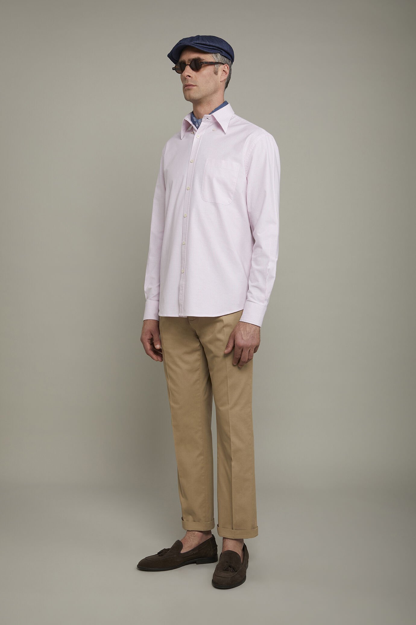 Camicia classica uomo collo button down tessuto Oxford rigato ultra leggero comfort fit image number 1
