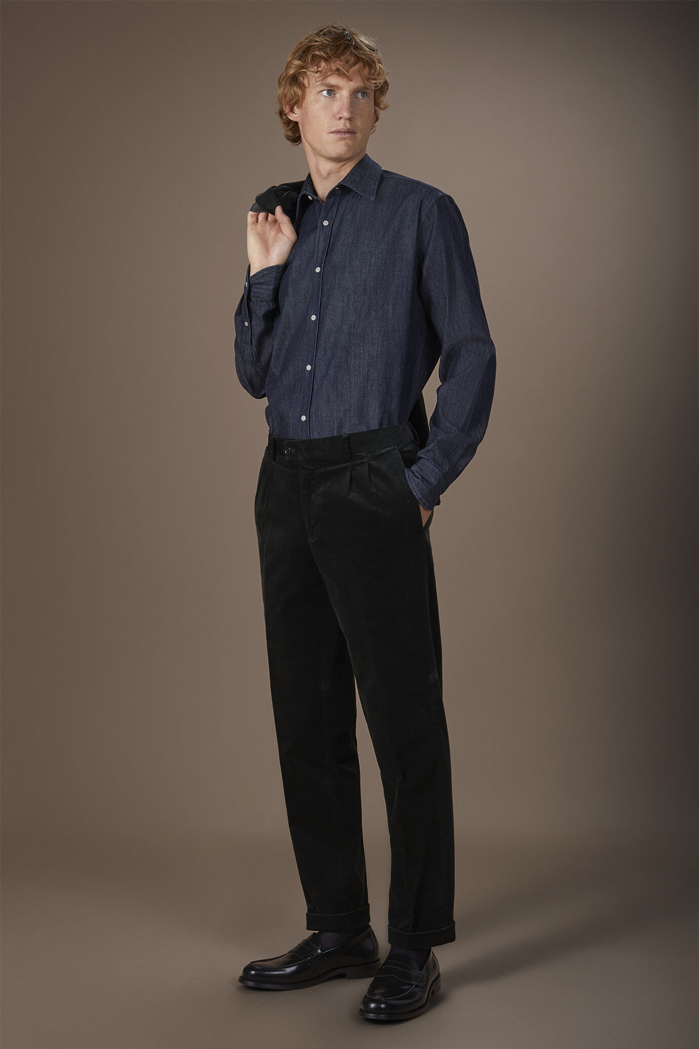 Regular fit cotton corduroy trousers for men image number 0