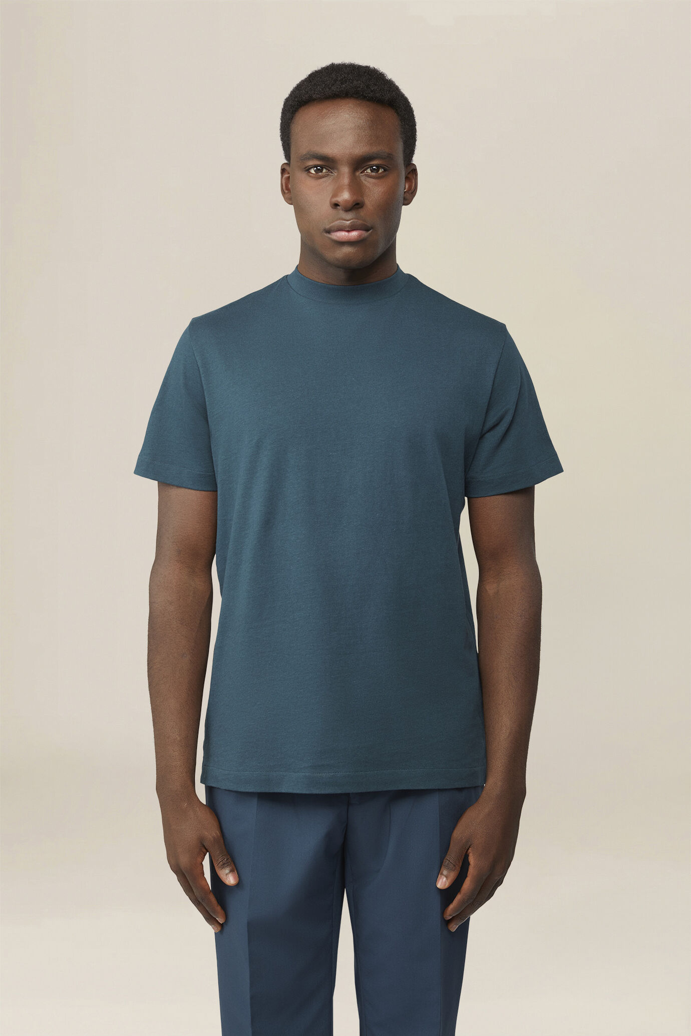 Men's T-shirt in 100% cotton jersey with slightly high neck image number 0