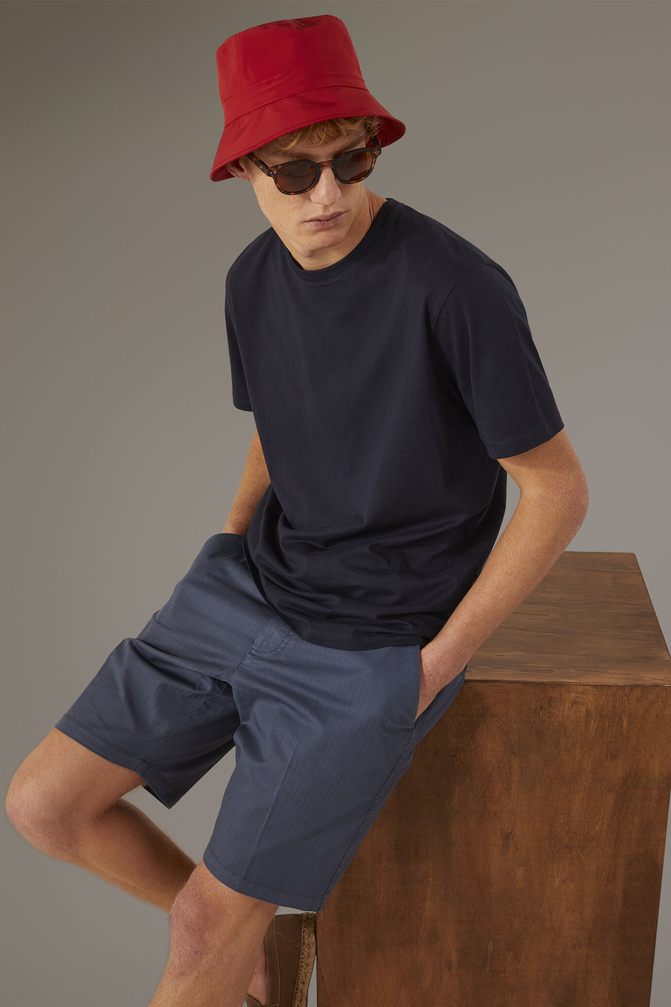 Bermudashorts aus klassischem Fischgrätgewebe image number 0