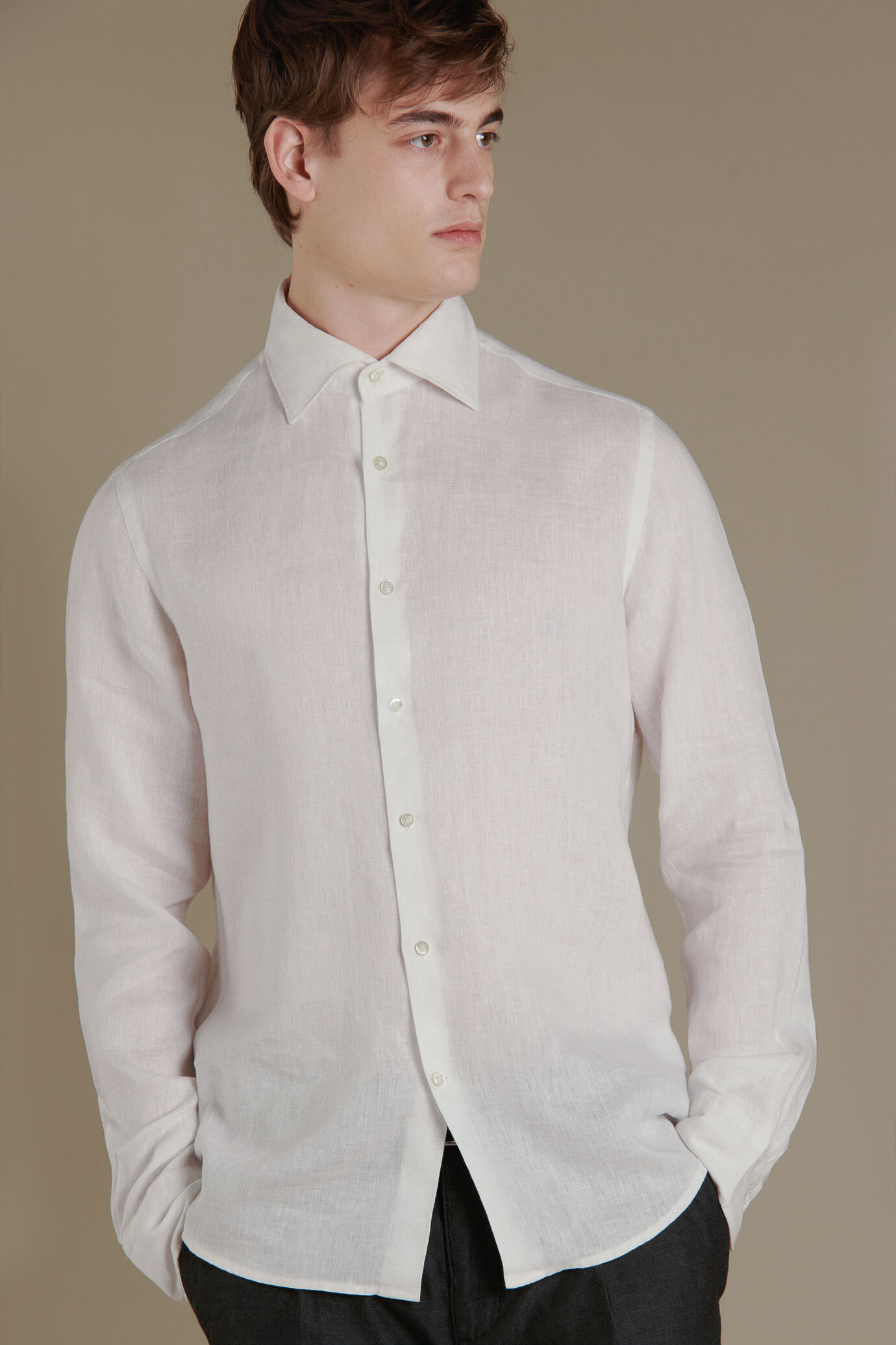 Camicia casual uomo collo francese 100% lino manica lunga image number 0