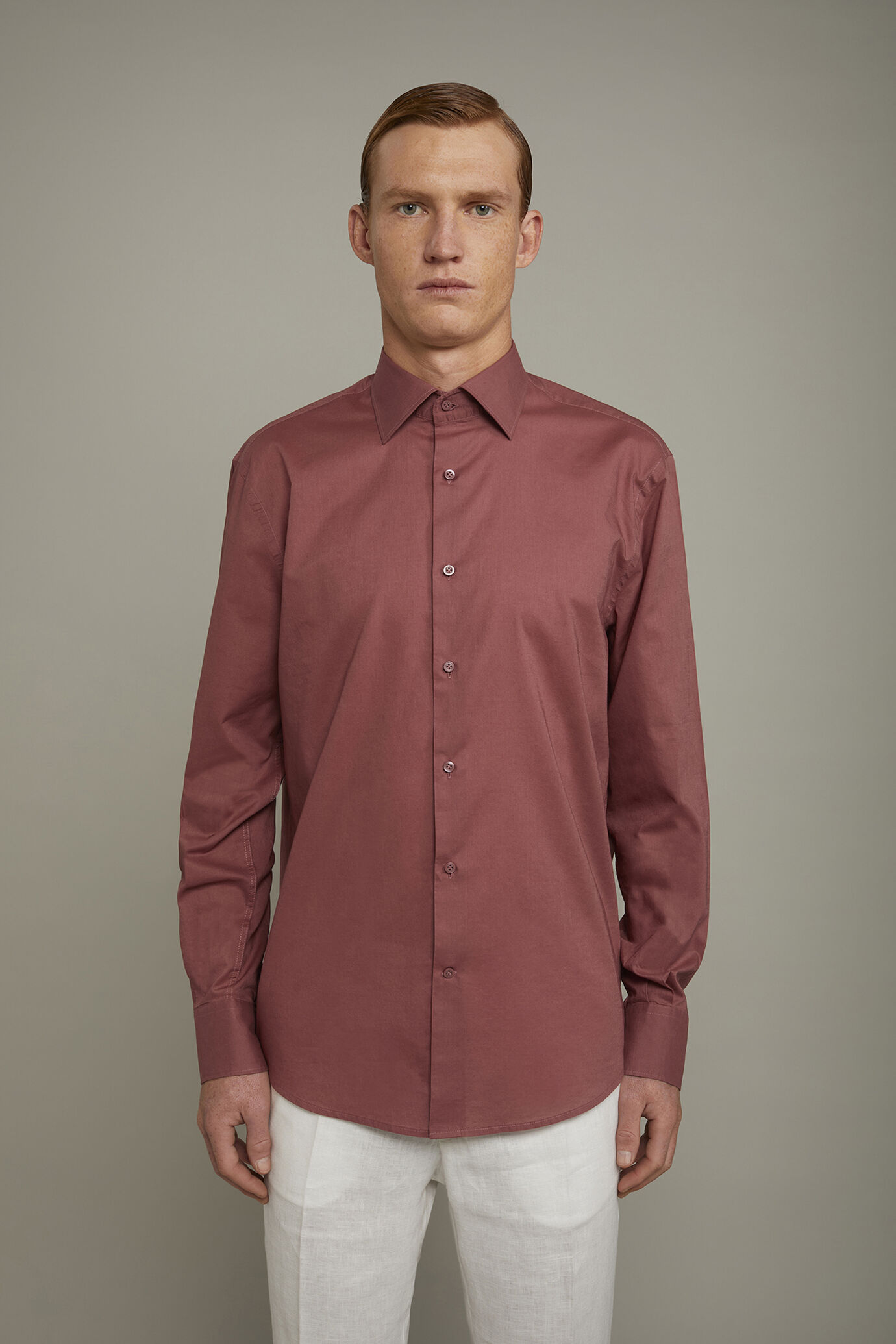 Camicia casual uomo collo classico 100% cotone tessuto mussola tinta unita comfort fit image number 2