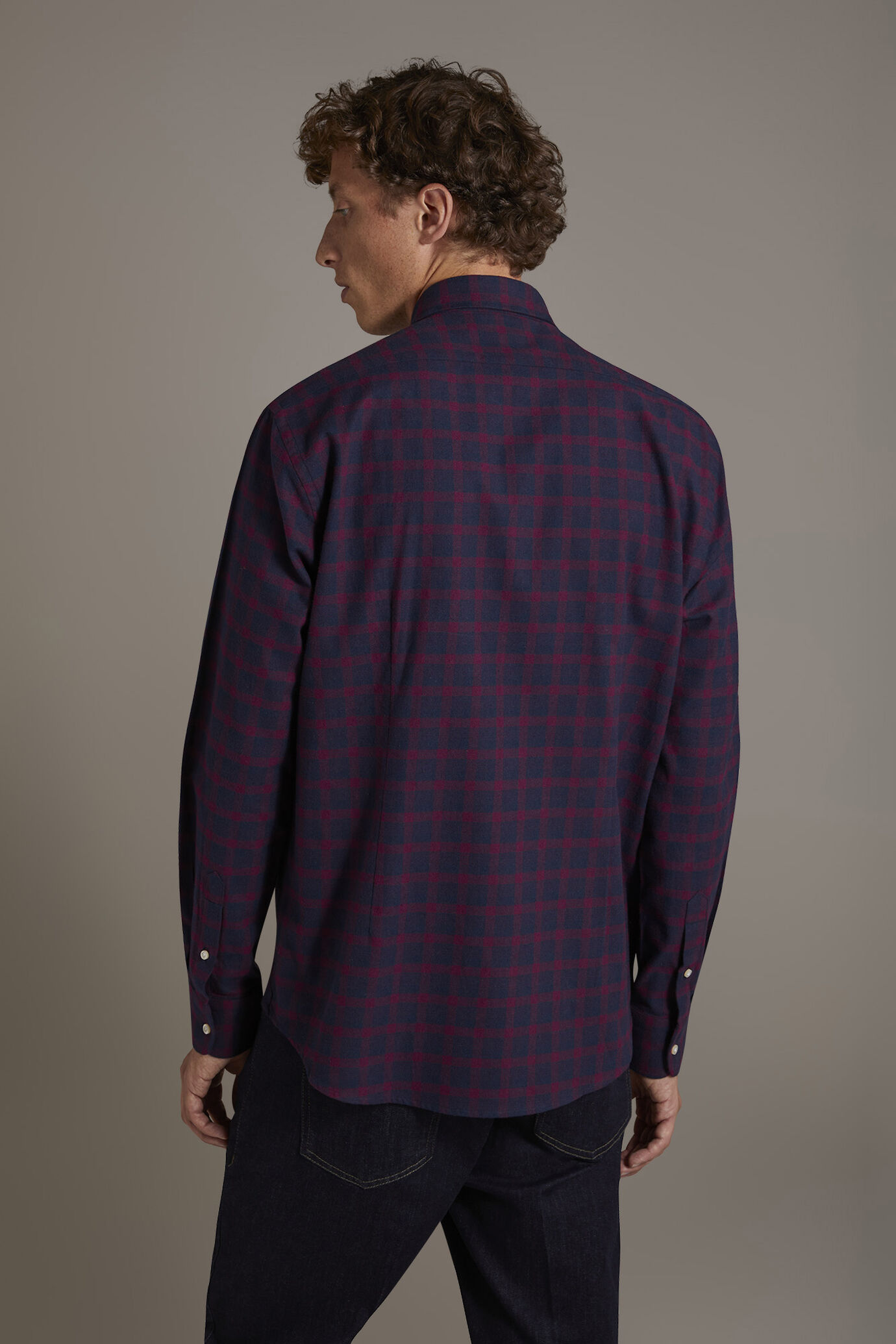 Camicia casual collo francese comfort fit tessuto in flanella a quadri image number 3