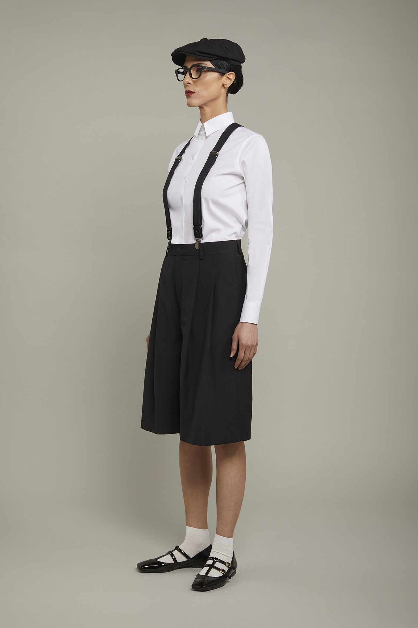 Women's classic solid color stretch cotton shirt image number 1