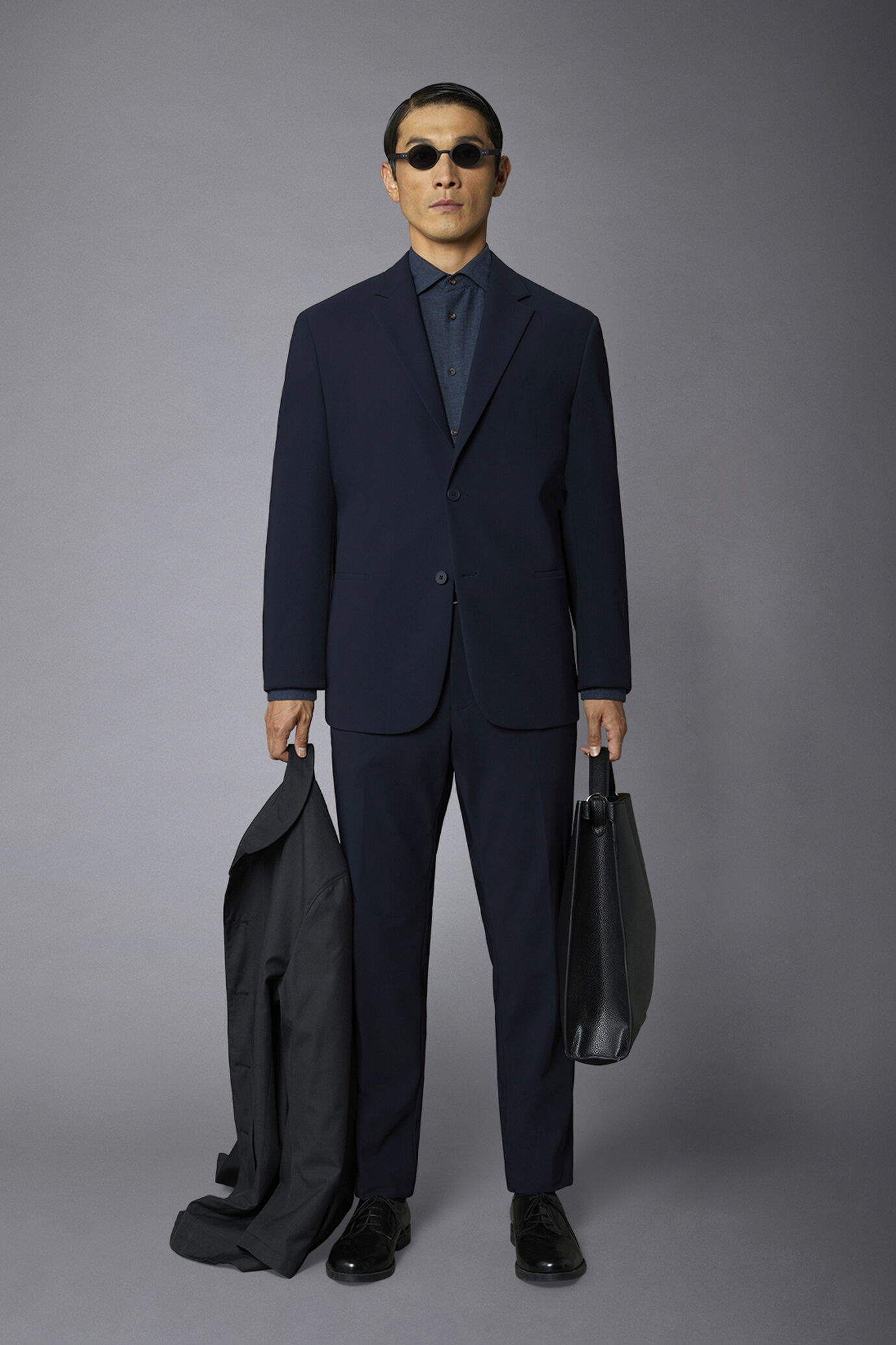 Men's single-breasted suit regular fit technical fabric image number 0