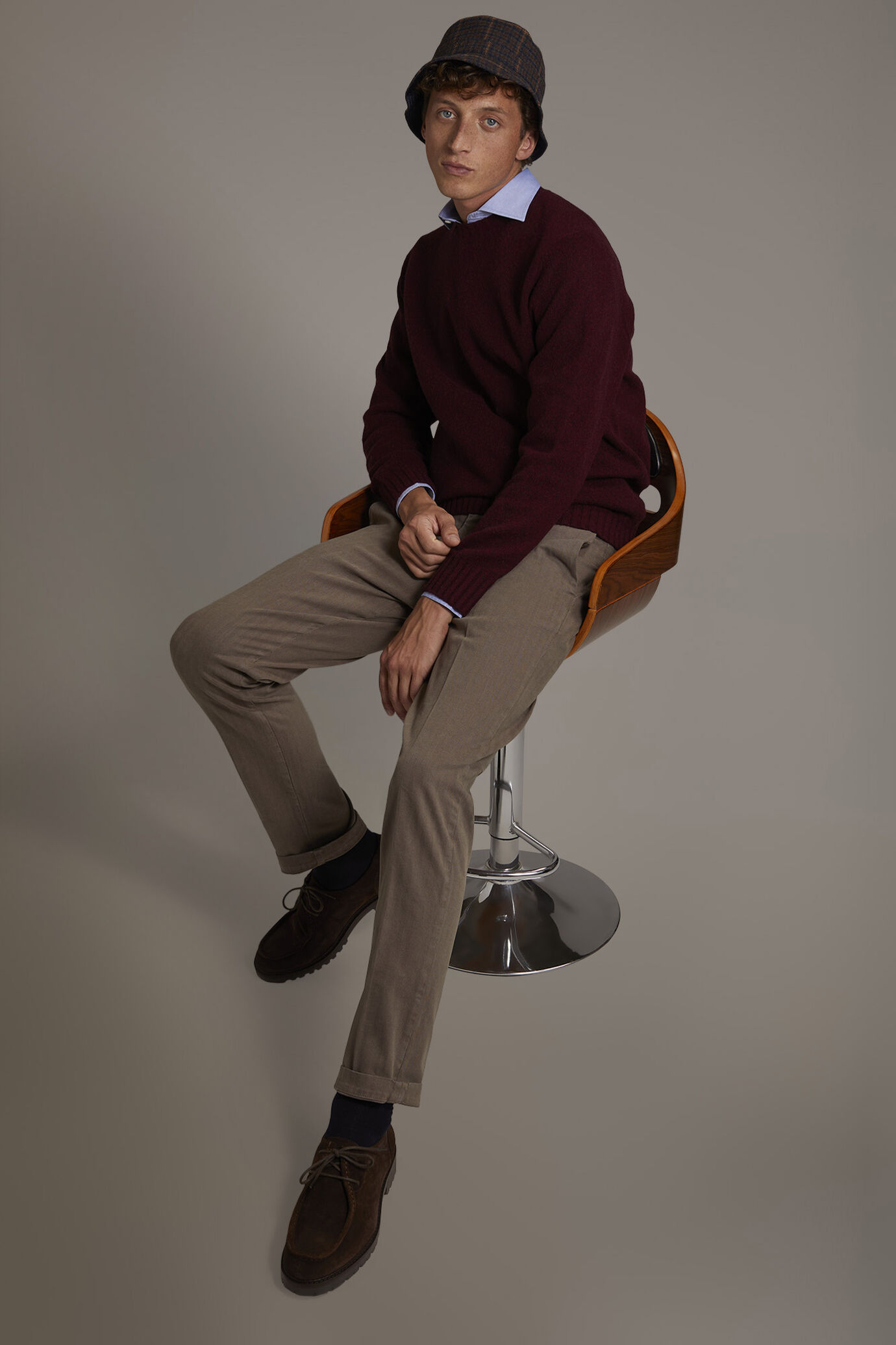 Pantalone classico regular fit tessuto spigato image number 0