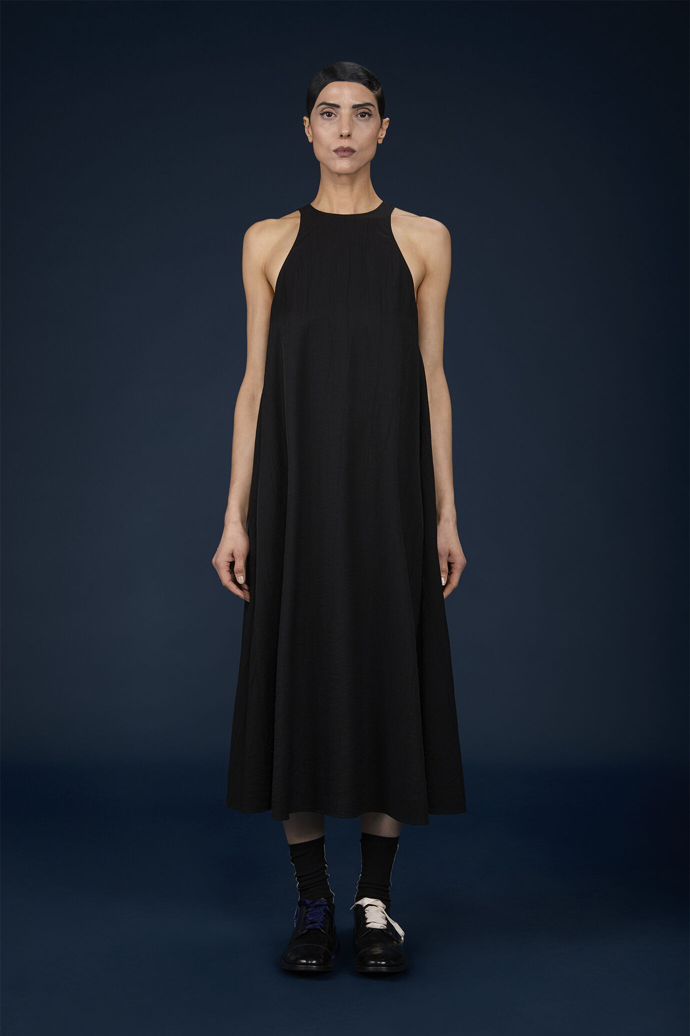 Robe longue pour femme en tissu léger avec dos nageur image number 0