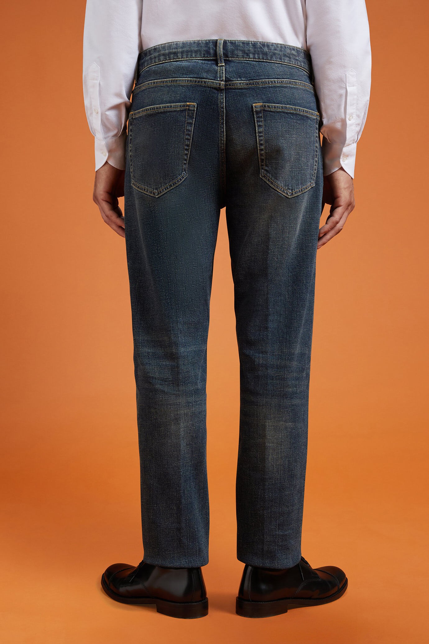 Men's regular fit 5-pocket jeans image number 2