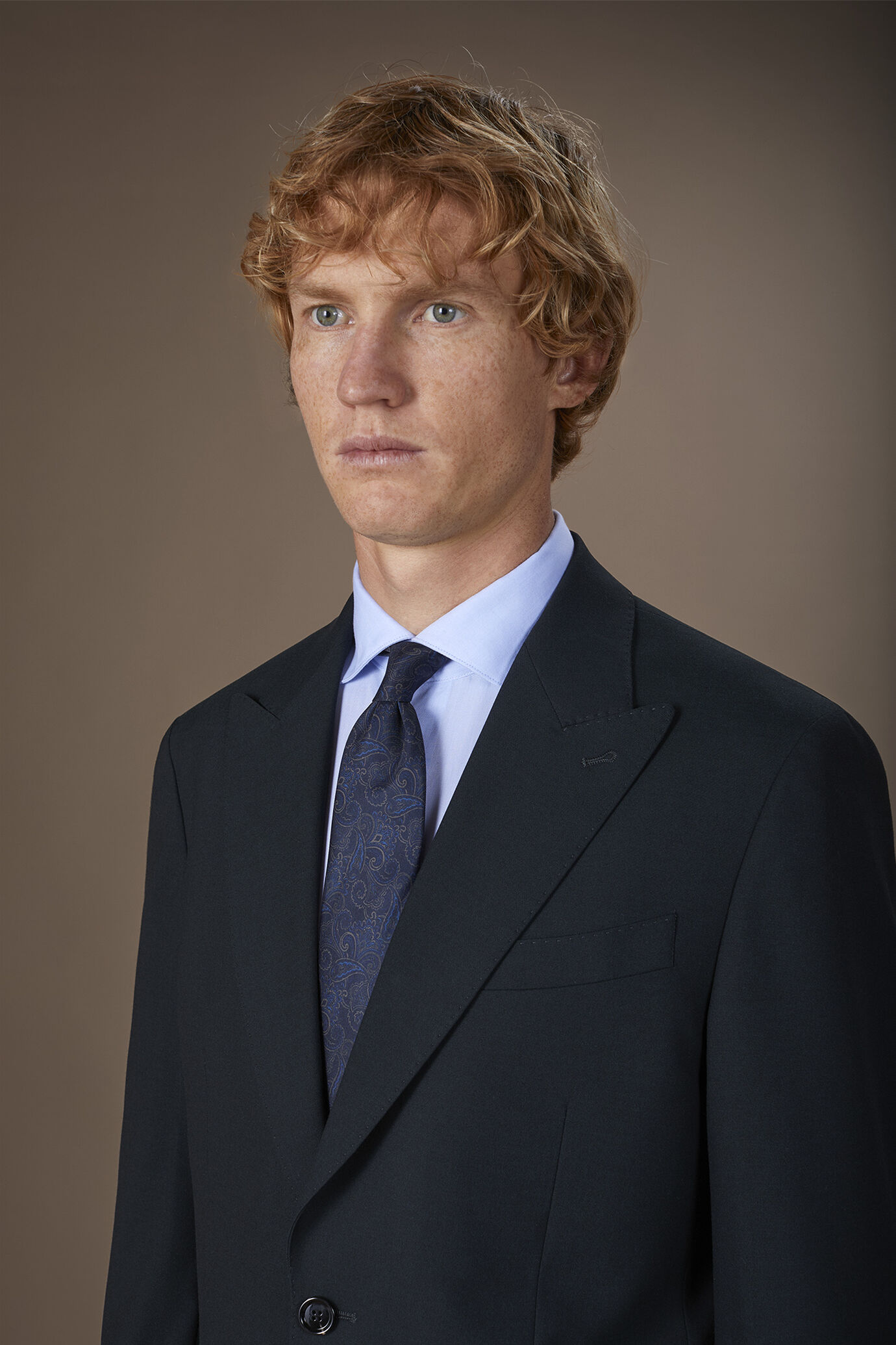 Cravatta uomo con fantasia paisley