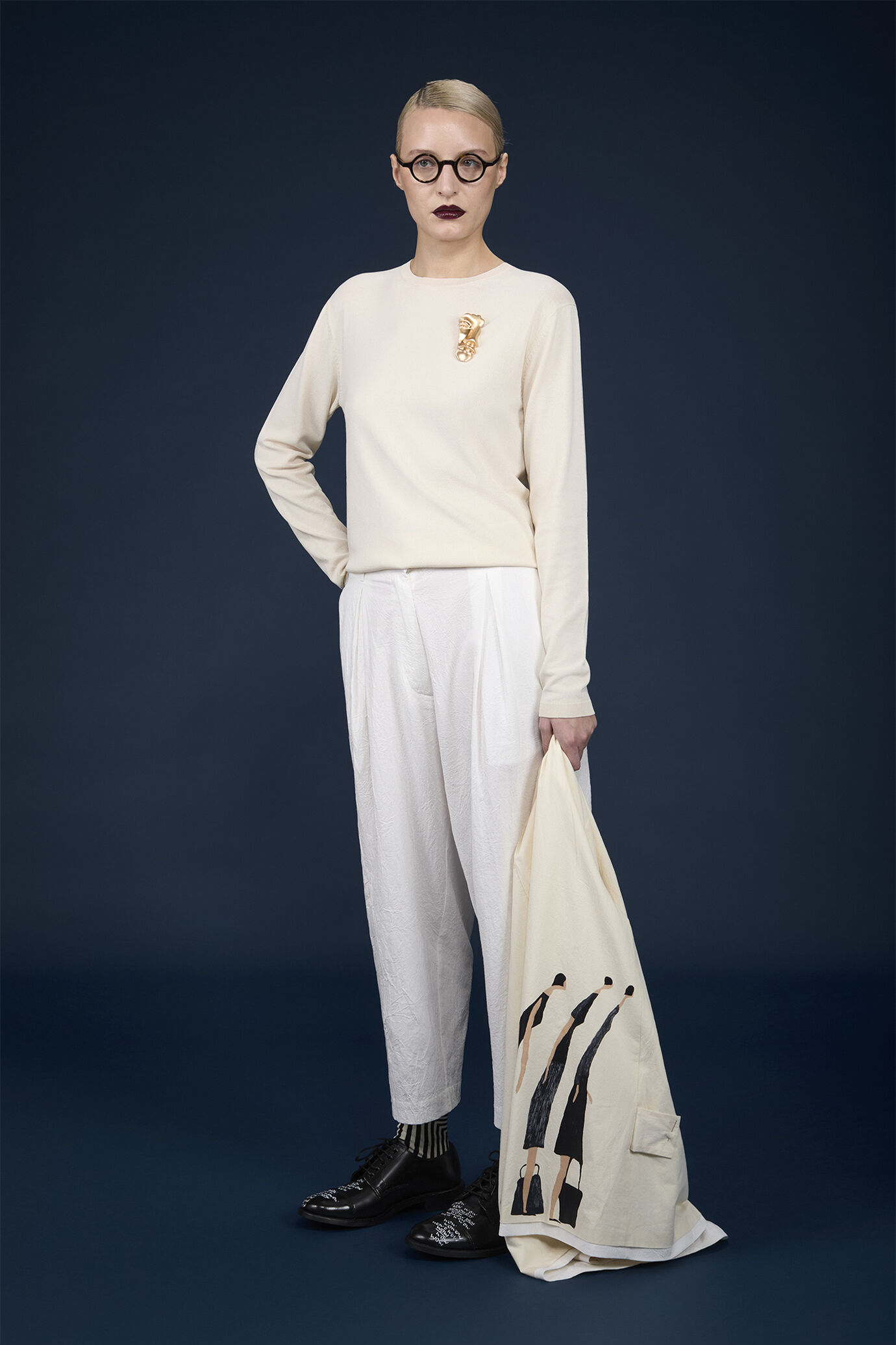 Women's long-sleeved crew-neck top image number 0