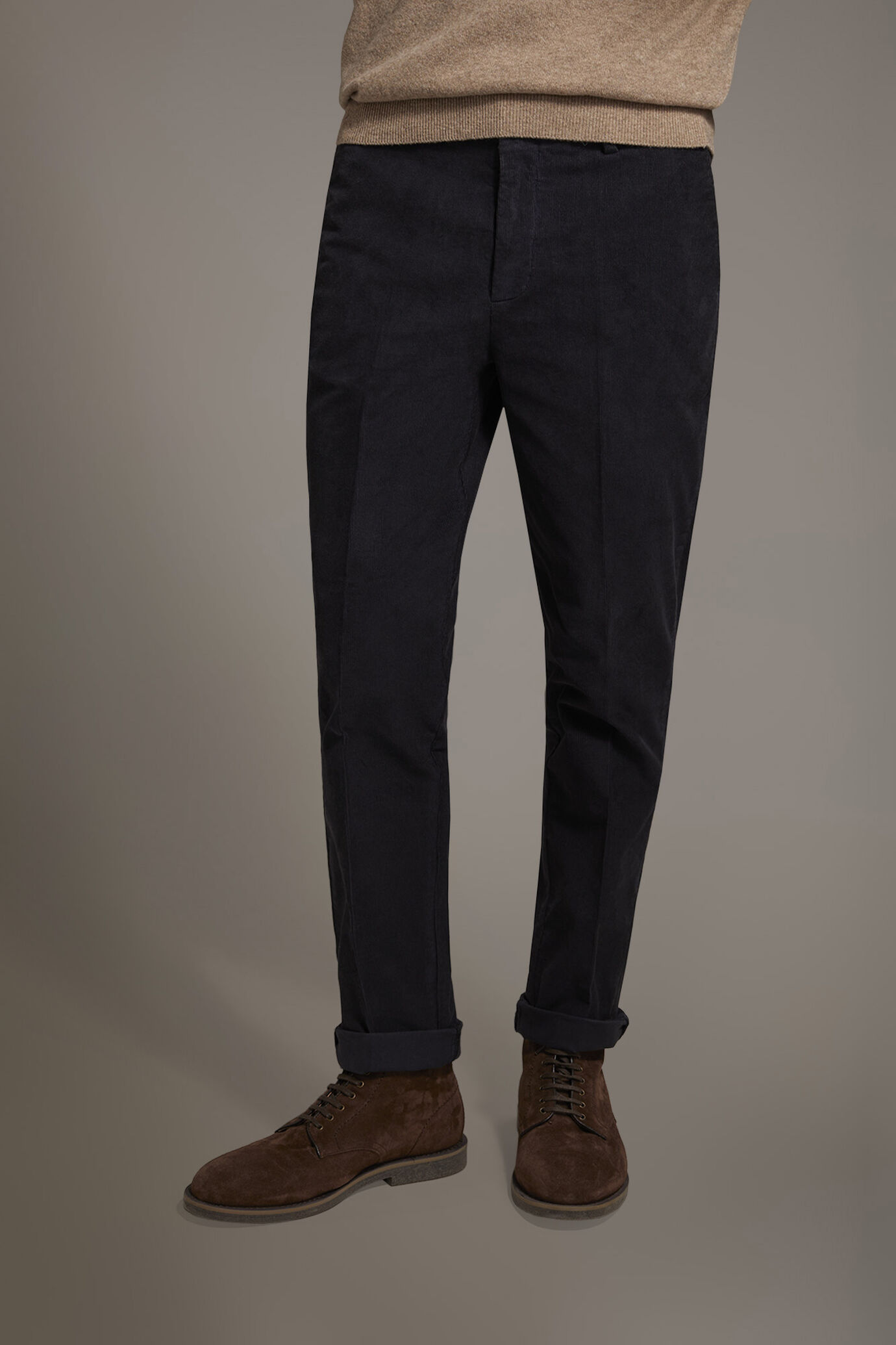 Pantalone chino regular fit tessuto velluto a coste image number 2