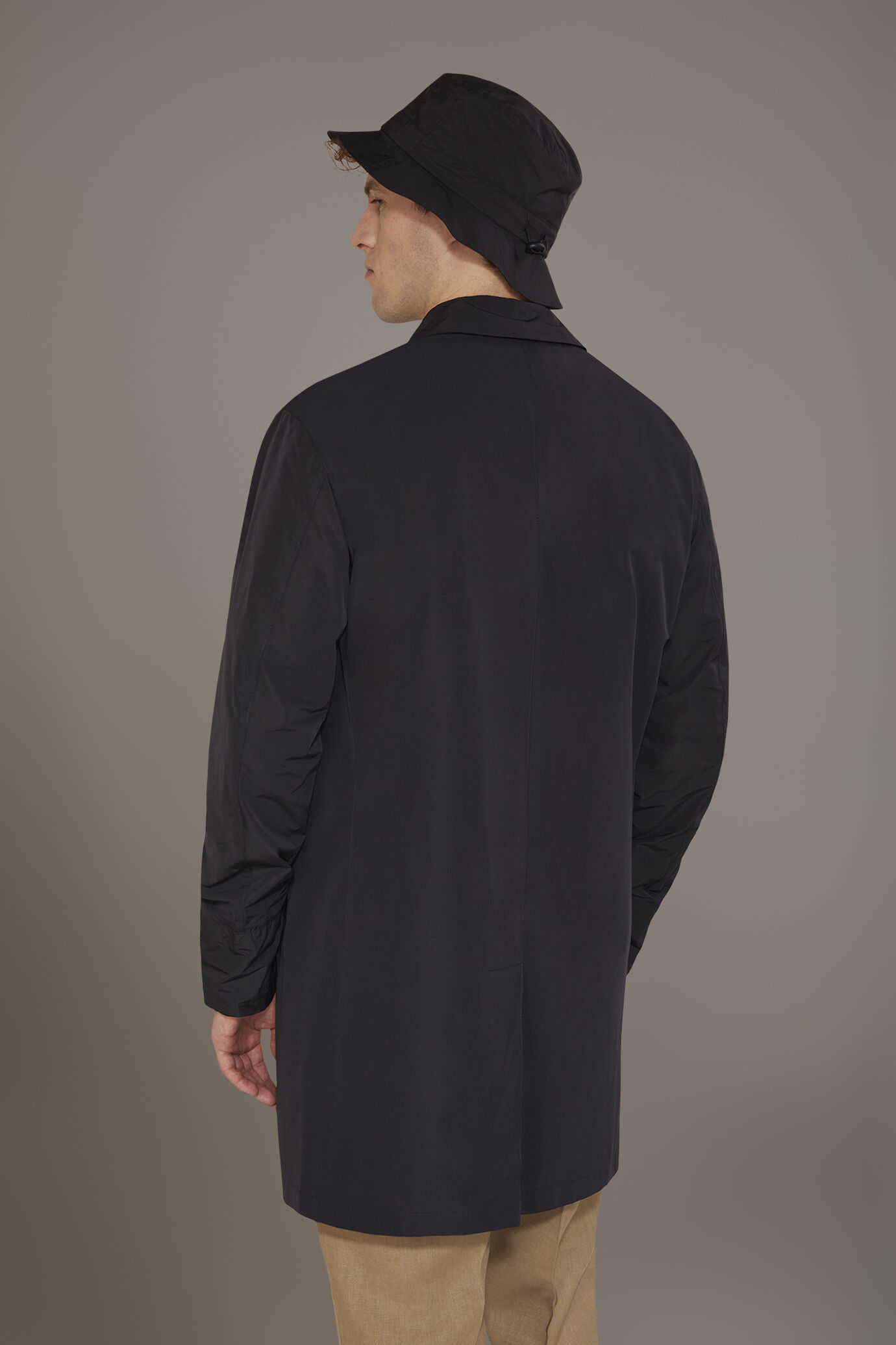 Tech raincoat with fisherman hat image number 3