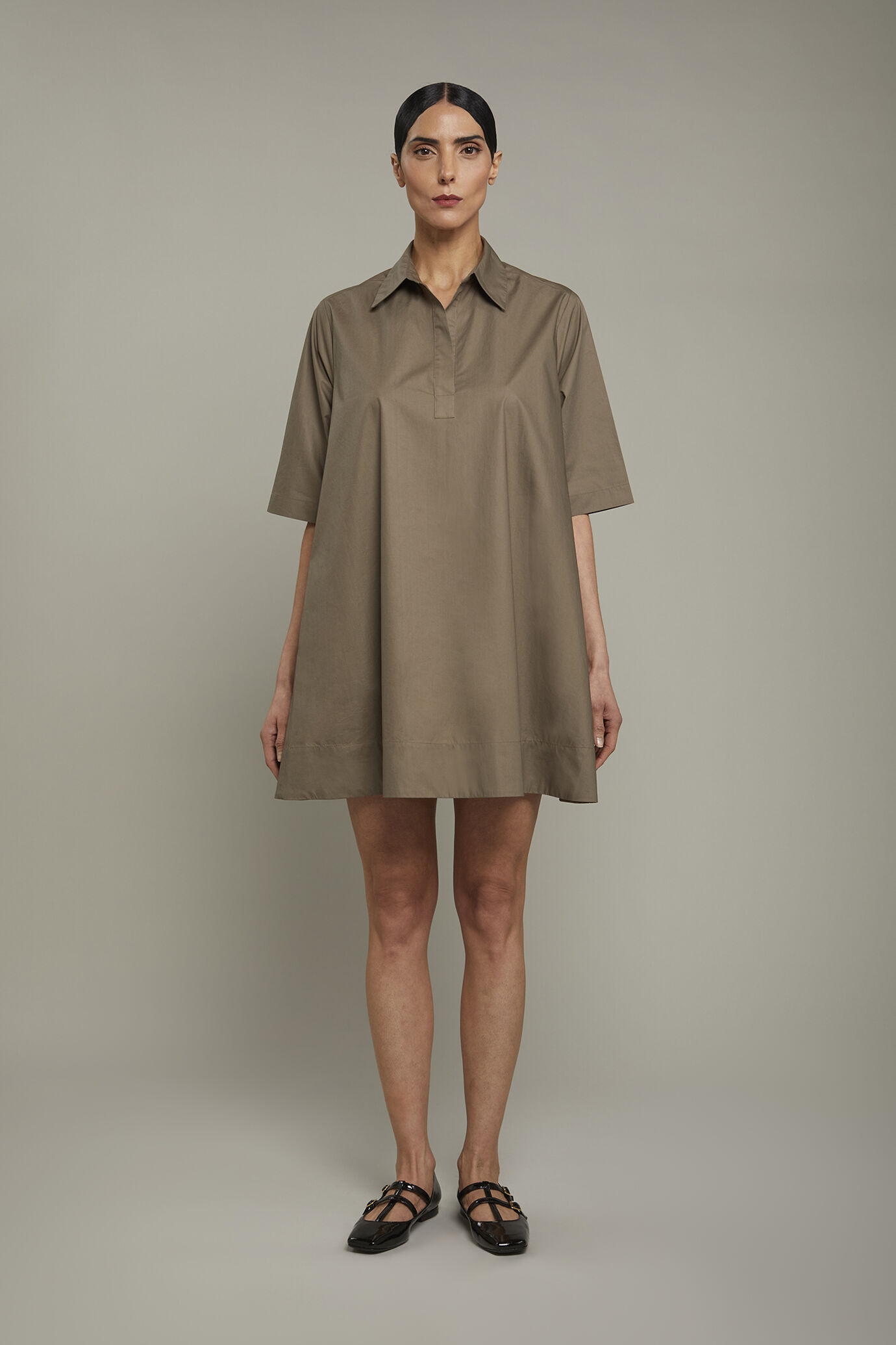 Kleid f&uuml;r Damen aus 100 % Baumwolle mit Polokragen in normaler Passform image number 2