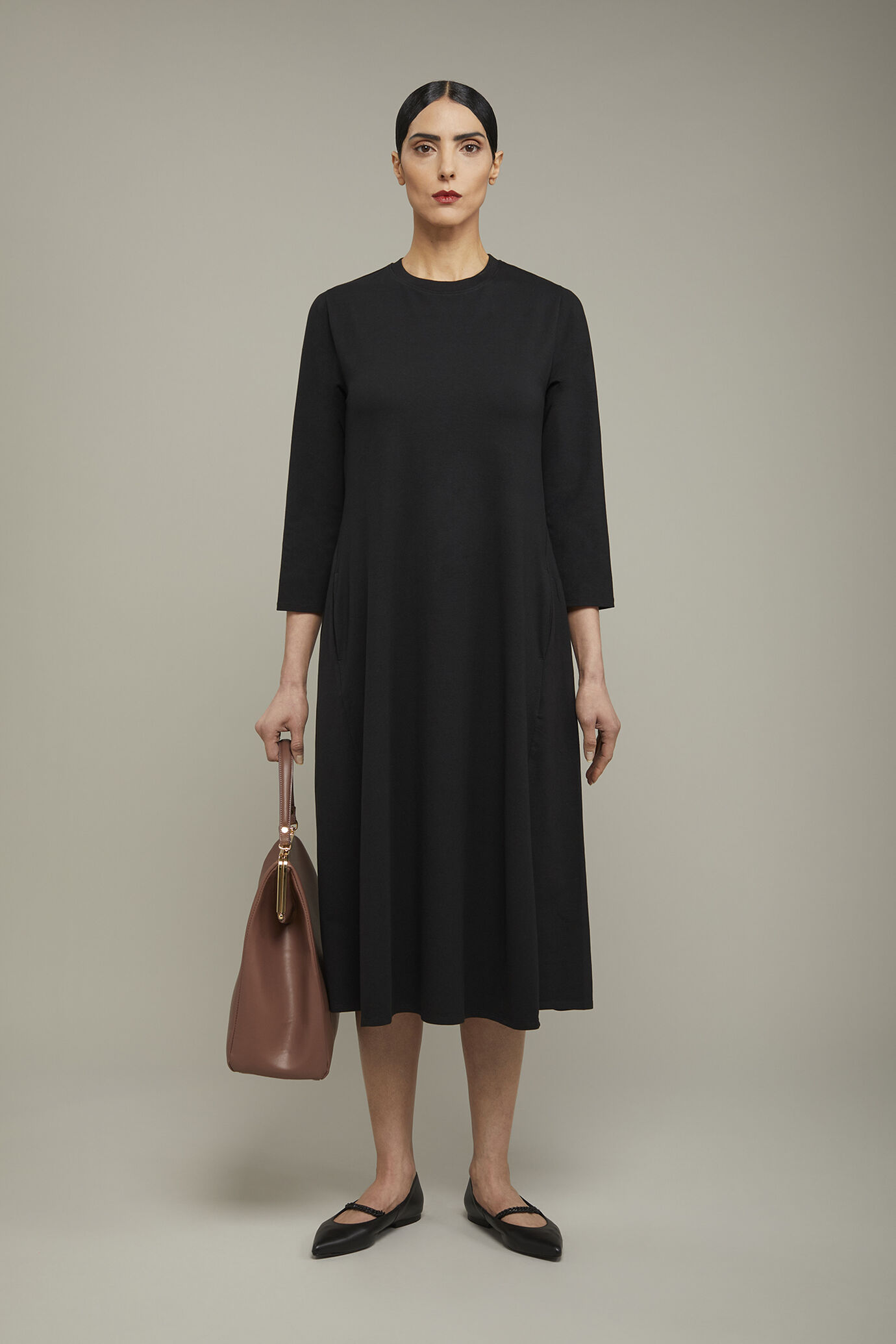 Robe midi femme à col rond et manches longues en jersey de coton stretch coupe régulière image number 0