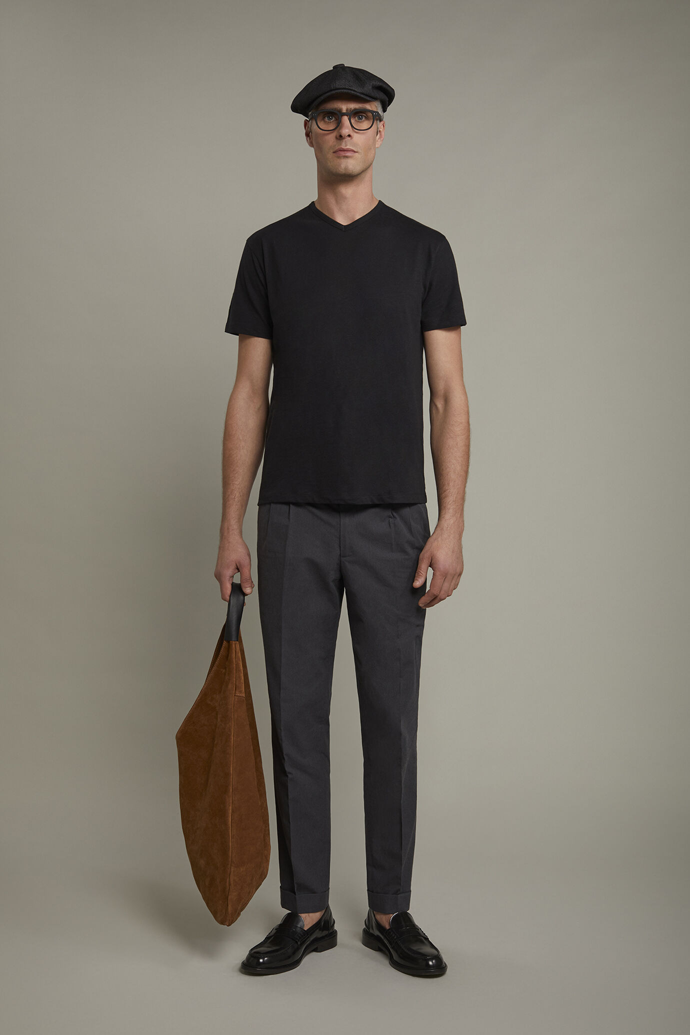 Herren-T-Shirt mit V-Ausschnitt aus 100 % Slub-Baumwolle in normaler Passform image number 0