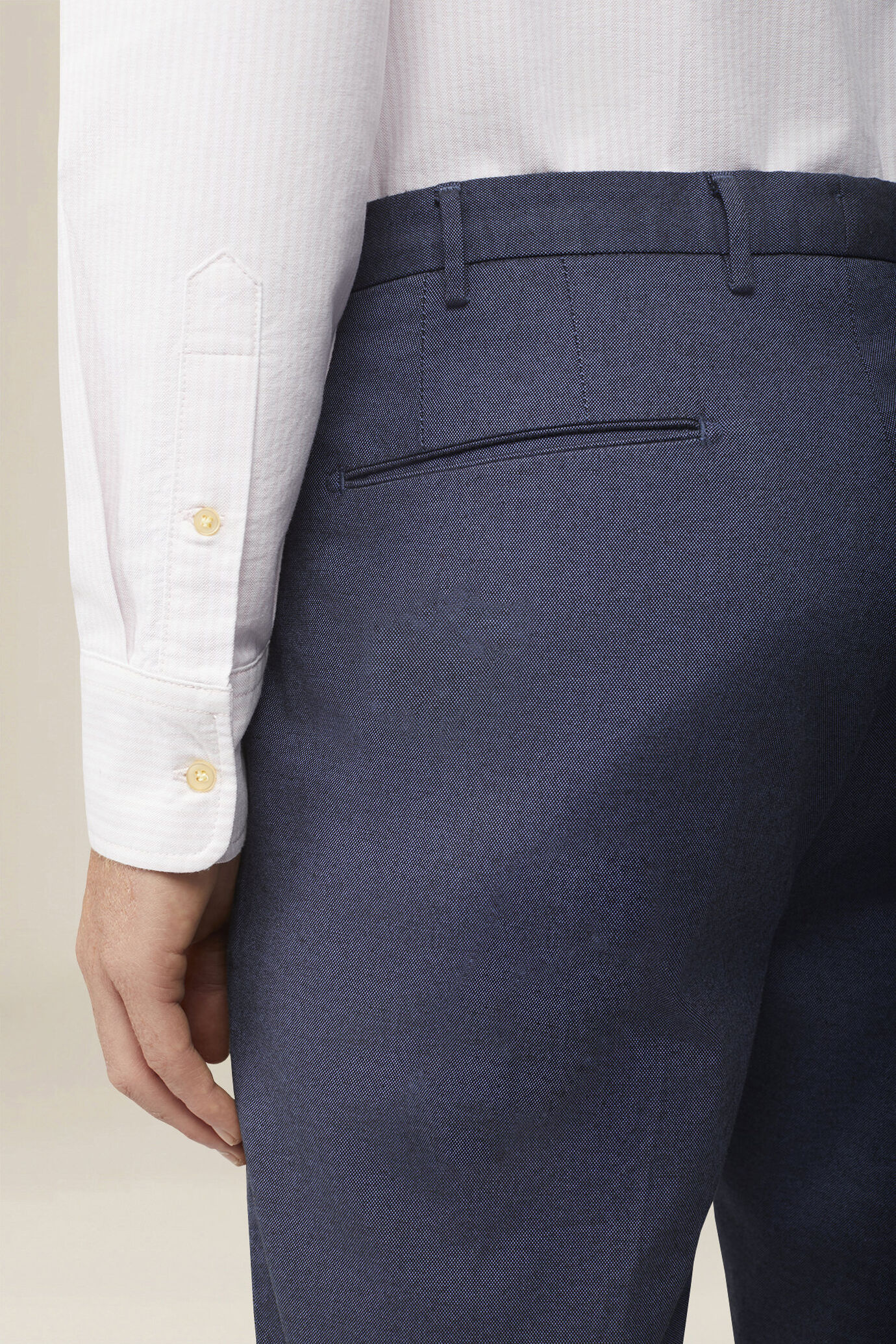 Herrenhose aus Baumwolle mit Falten image number 3