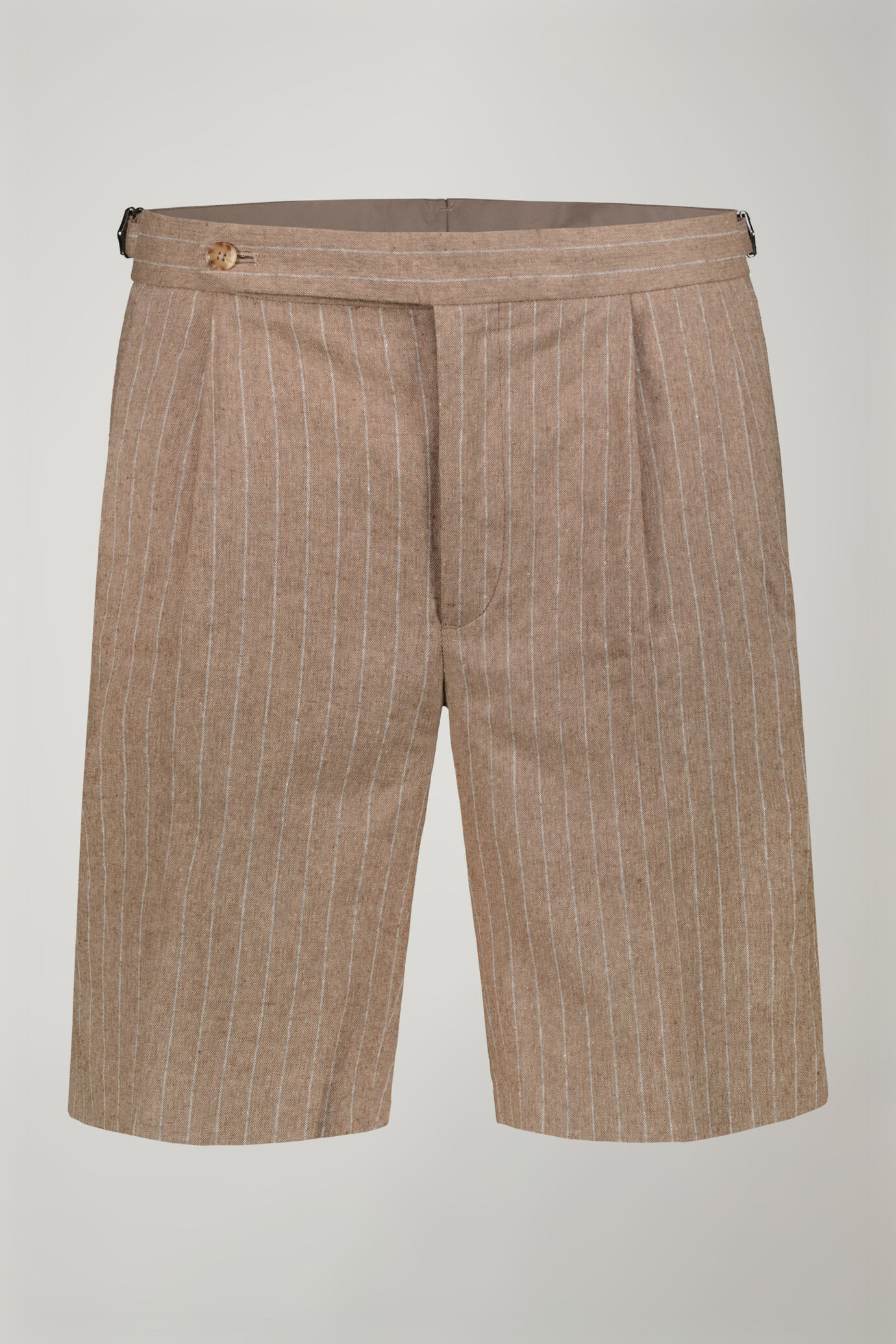 Bermuda homme à double pince en lin et coton avec motif à fines rayures coupe régulière image number 5